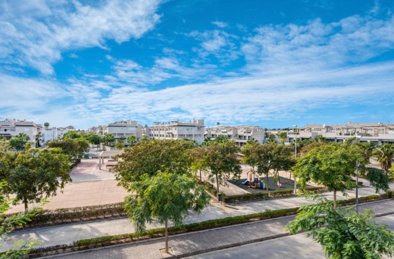 NEW LUXURY SEAVIEW ROOF Apartments