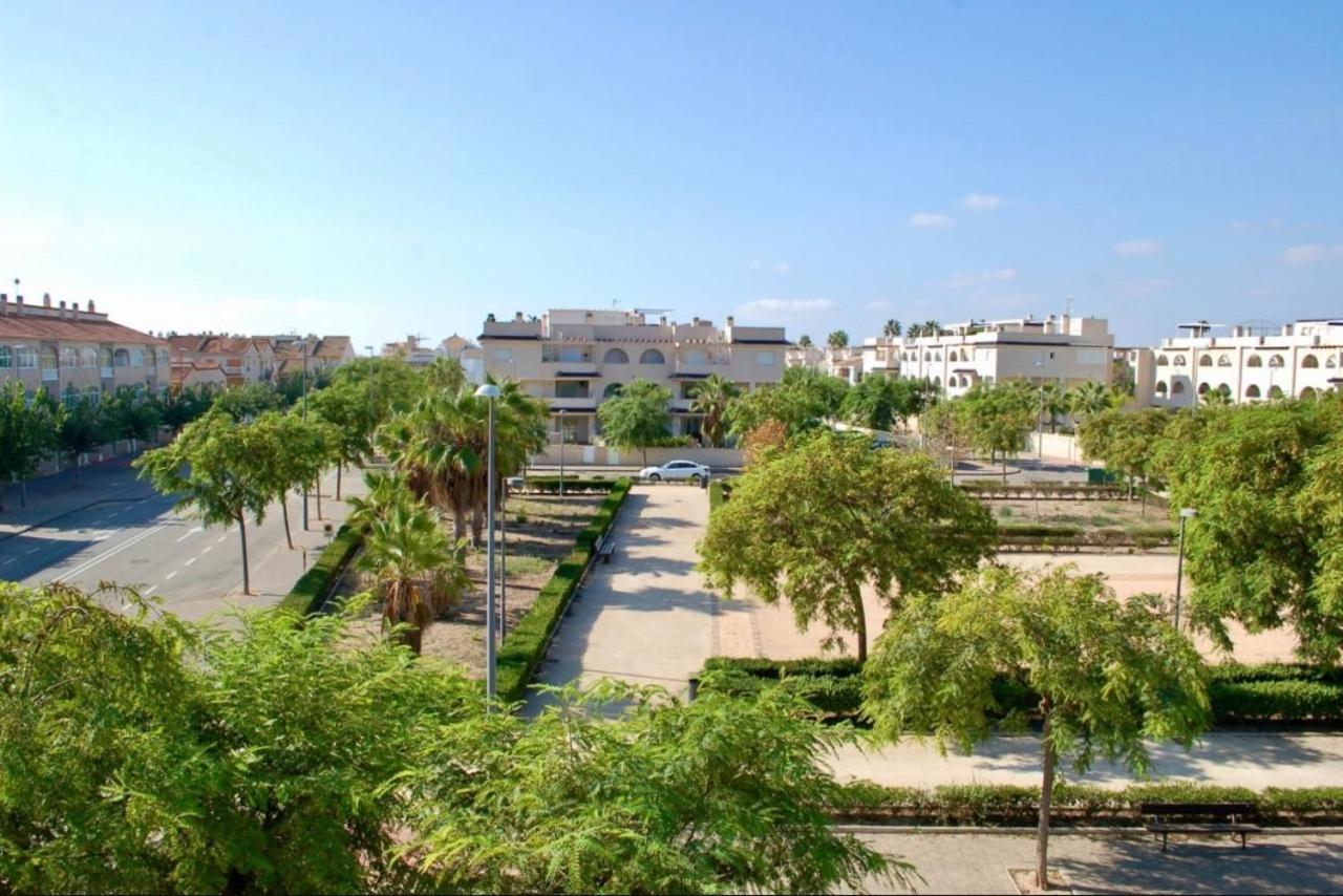 NEW LUXURY SEAVIEW ROOF Apartments