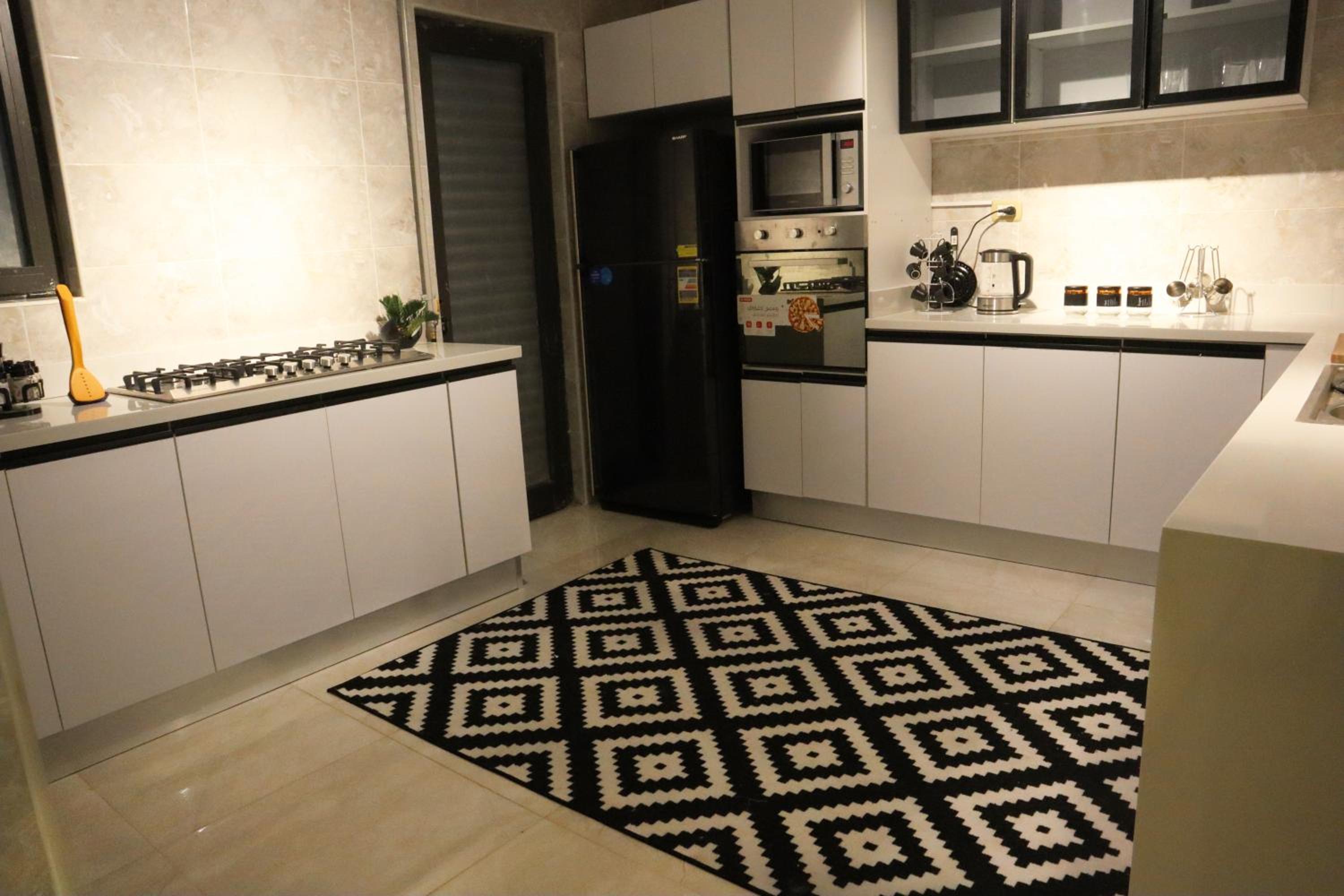 Luxurios 2 Bedrooms Apartment in Lake View Residence