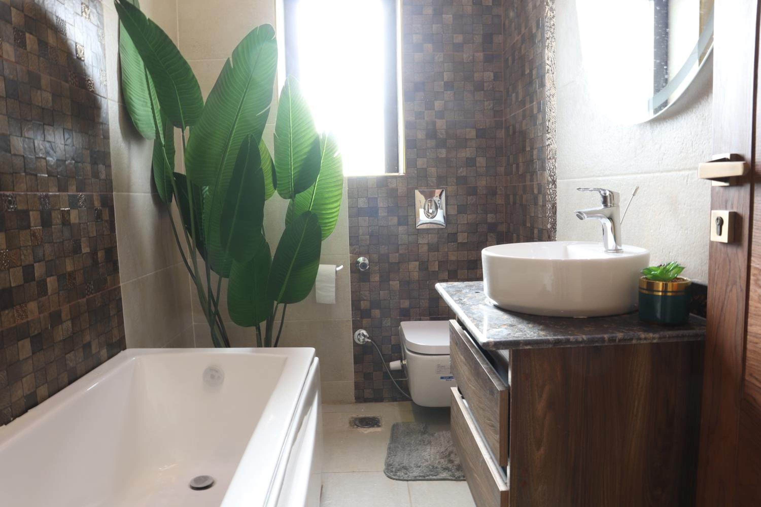 Luxurios 2 Bedrooms Apartment in Lake View Residence