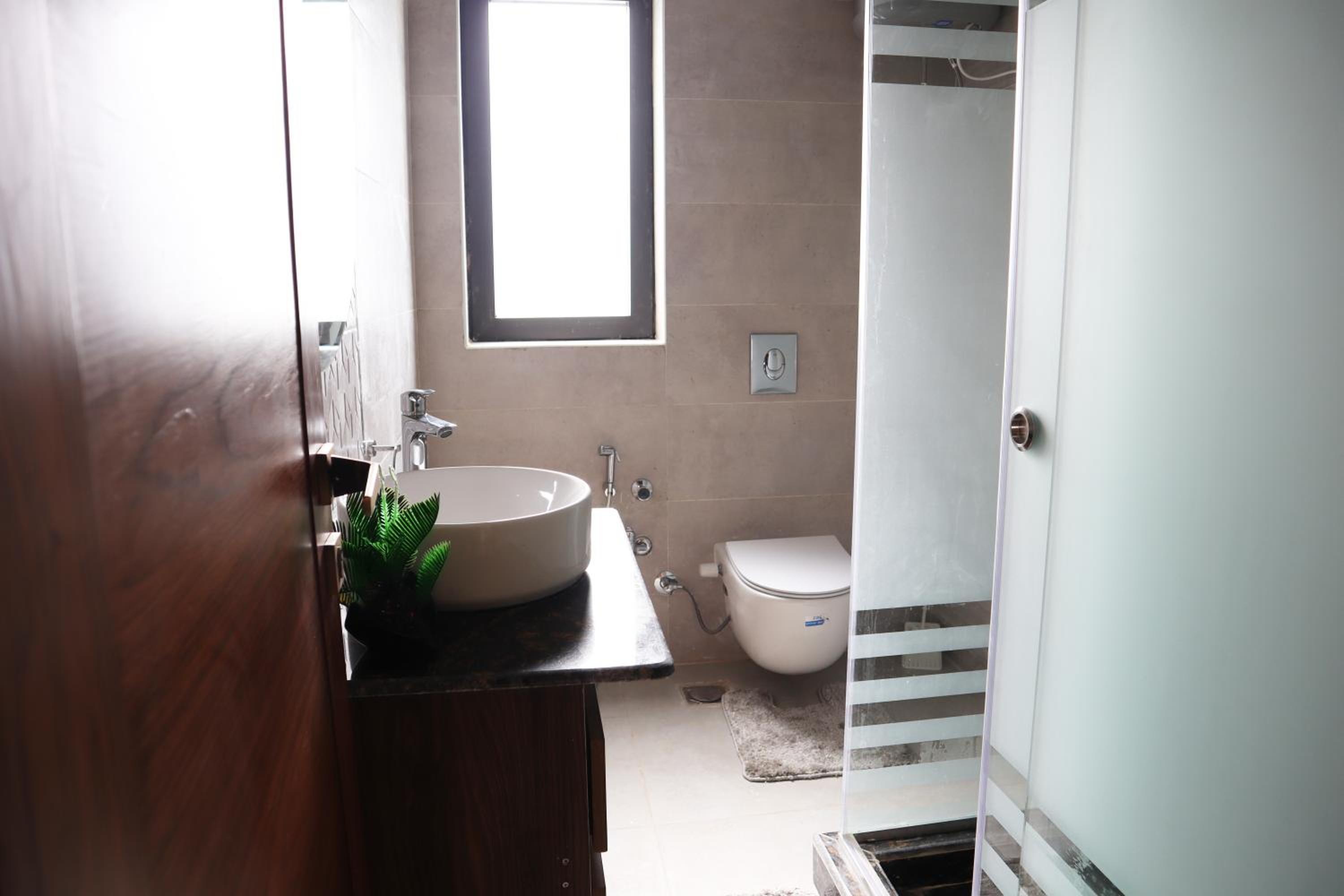 Luxurios 2 Bedrooms Apartment in Lake View Residence