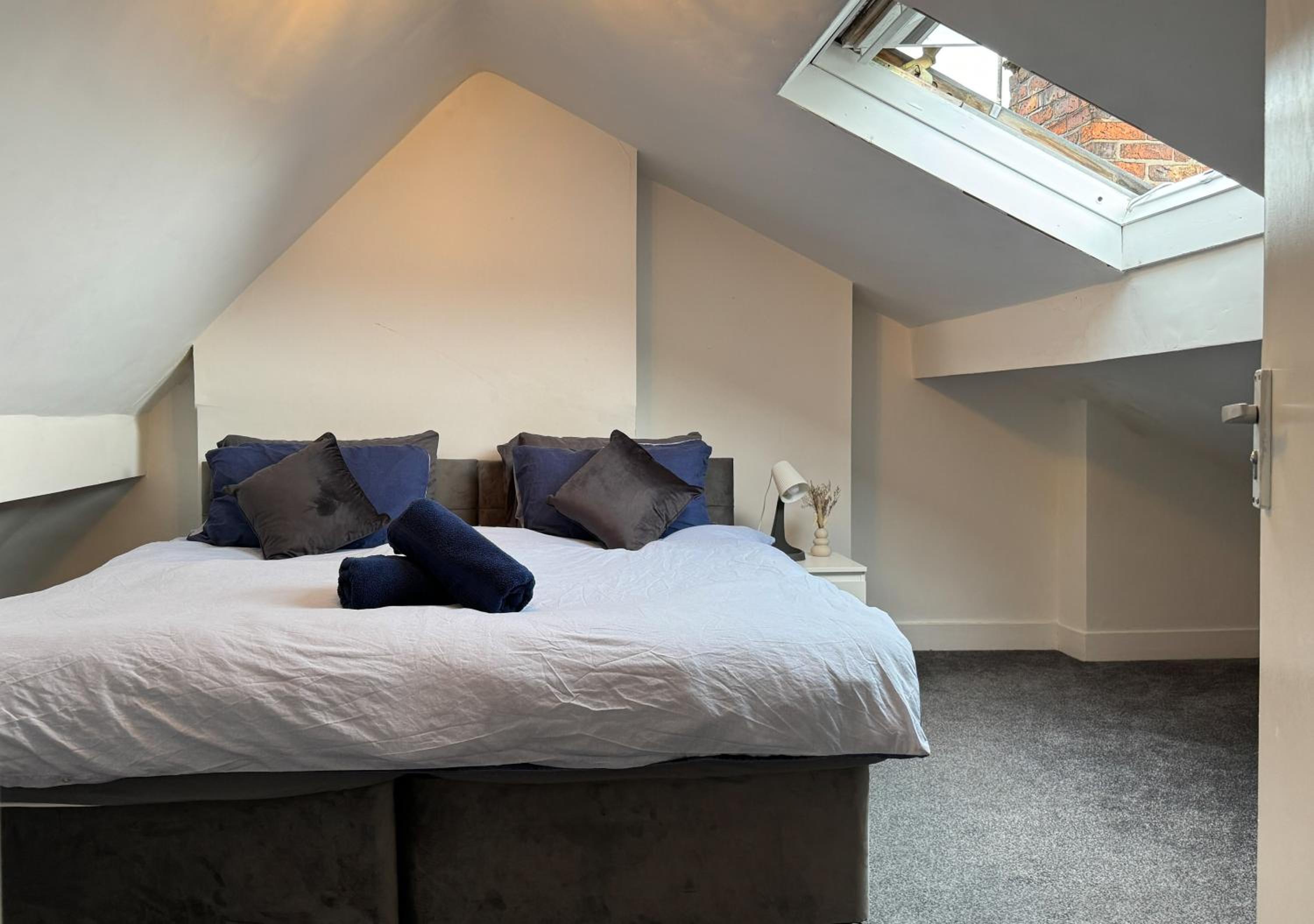 Altrincham Vacations - Lux 4BR, Near airport, Nespresso, 8 bed, WI-FI, free parking - Property Image 19