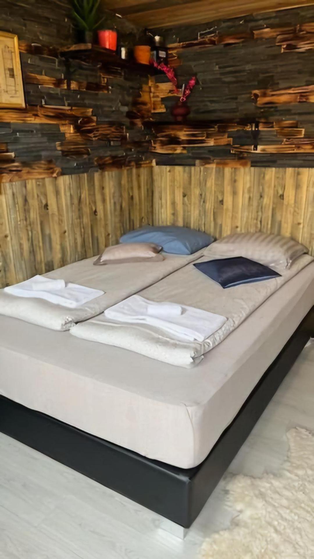 Hotel Hunters little house - Image 1