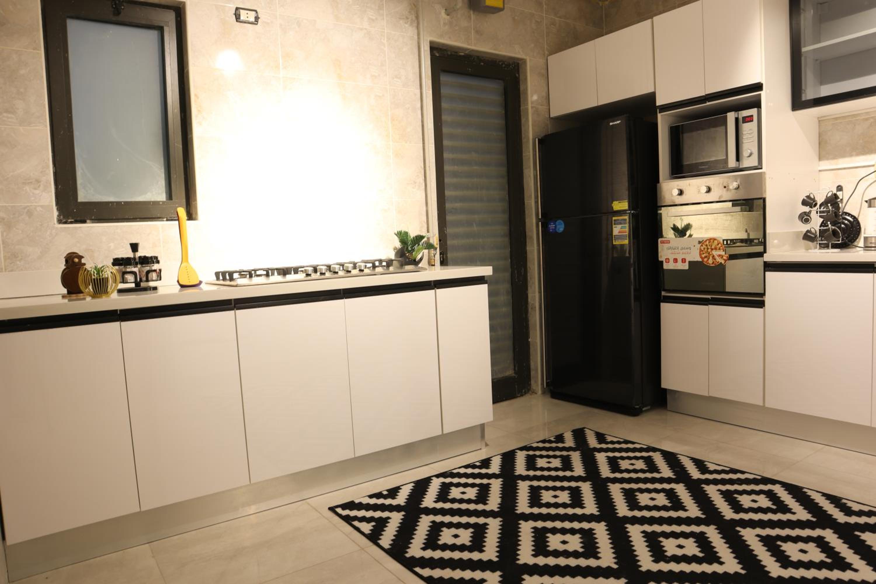 Luxurios 2 Bedrooms Apartment in Lake View Residence