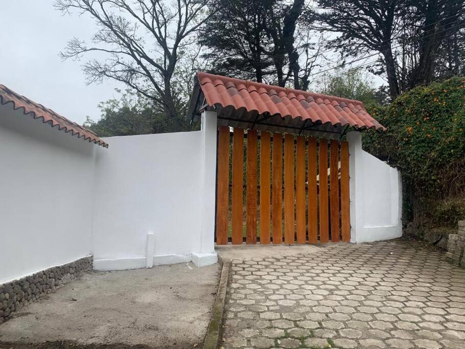 Acogedora casa de huéspedes en Pasto con chimenea interior