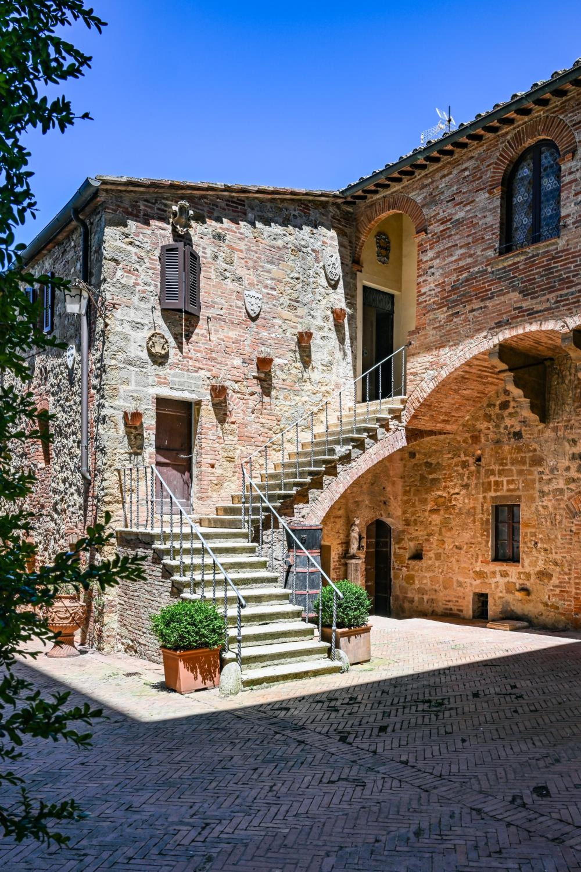 Palazzo Massaini - Le Scuderie view 3