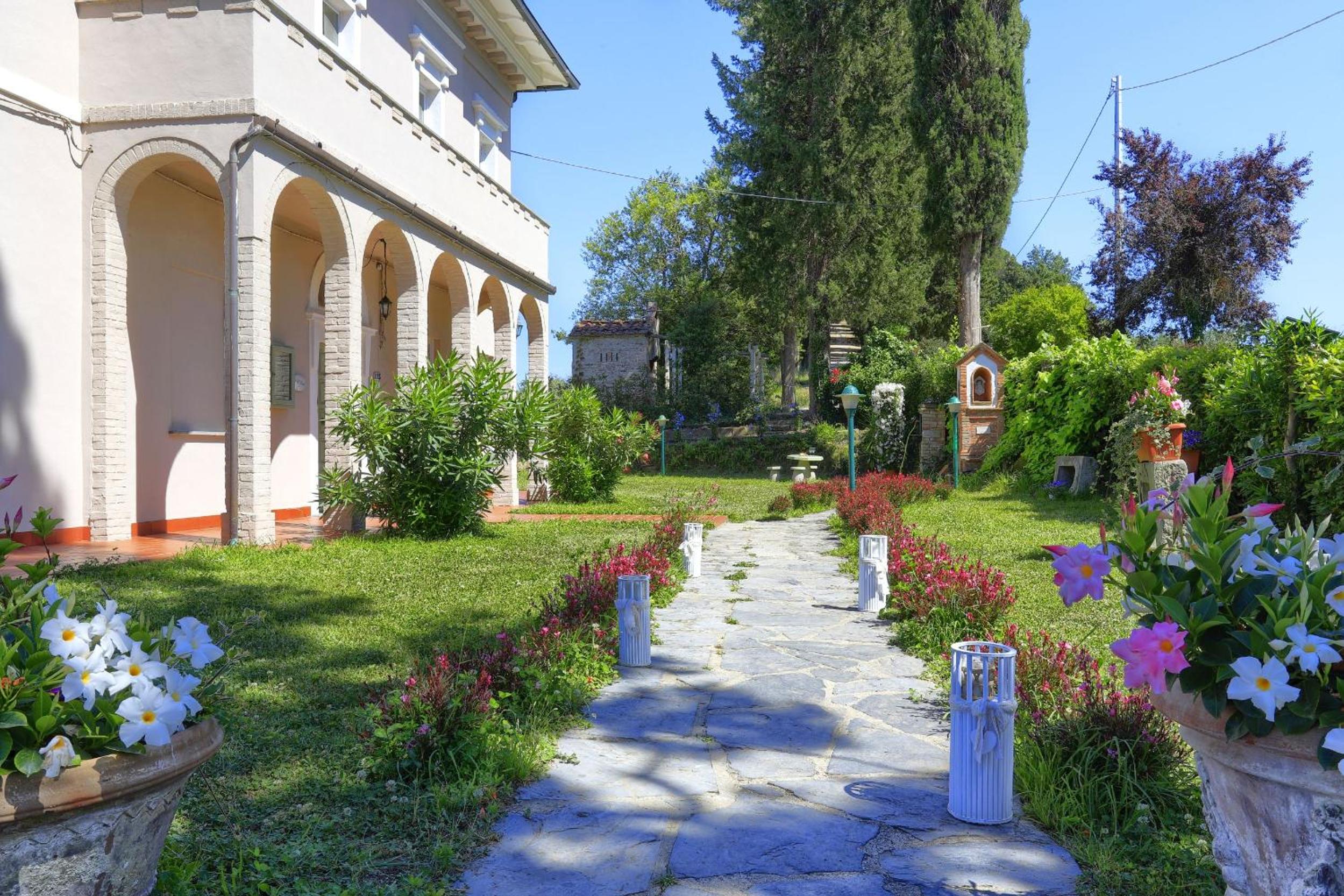 Villa Orsini Peccioli - Villa storica ad uso esclusivo con piscina view 2