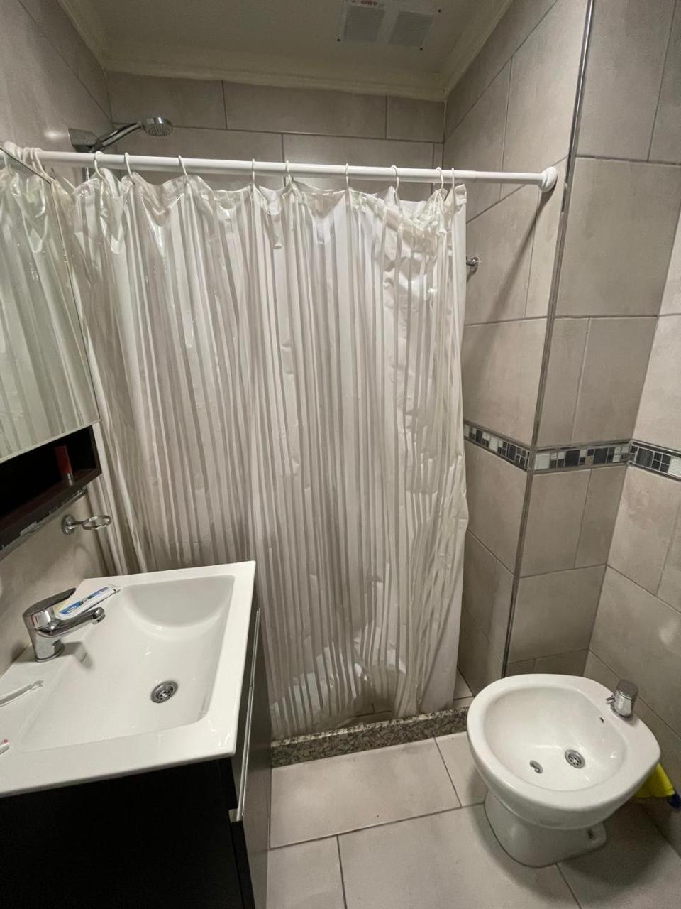 Departamento DE 2 DORMITORIOS CENTRICO CON COCHERA Y PILETA