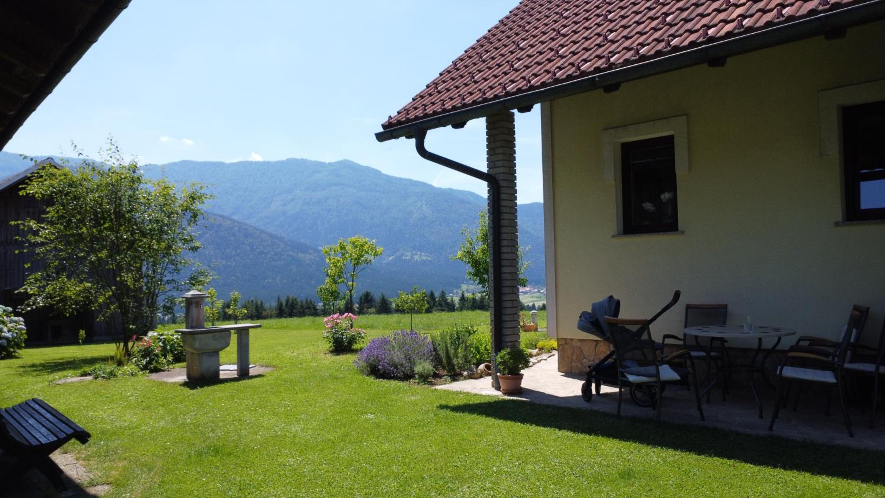 Apartment with mountain view and rivers close by view 2
