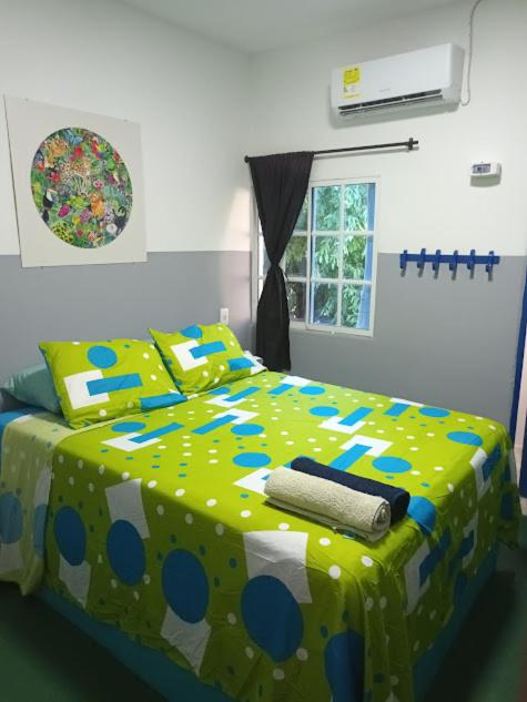 Hotelito La Aventura, AC private WC rooms near the old town, no tax