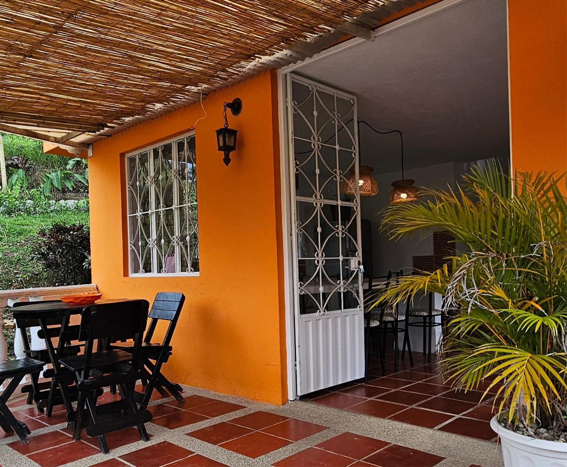 Casa campestre cerca a Bogotá con piscina