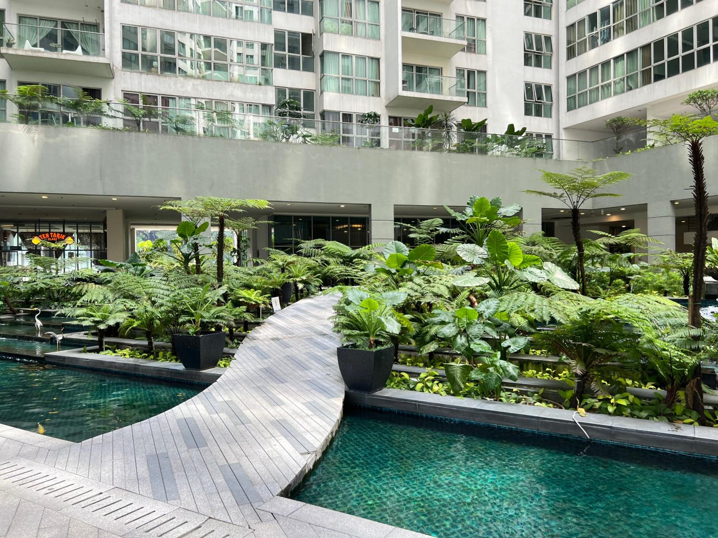 Regalia Suites Skypool View KLCC by Enjoy your stay