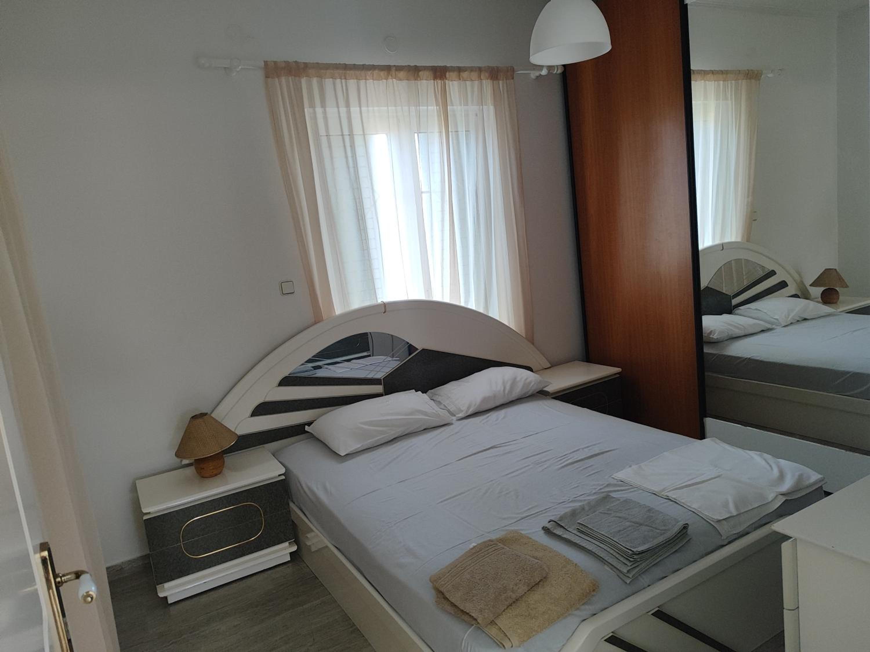 Holiday House with sea view in Skala Polichnitos view 5