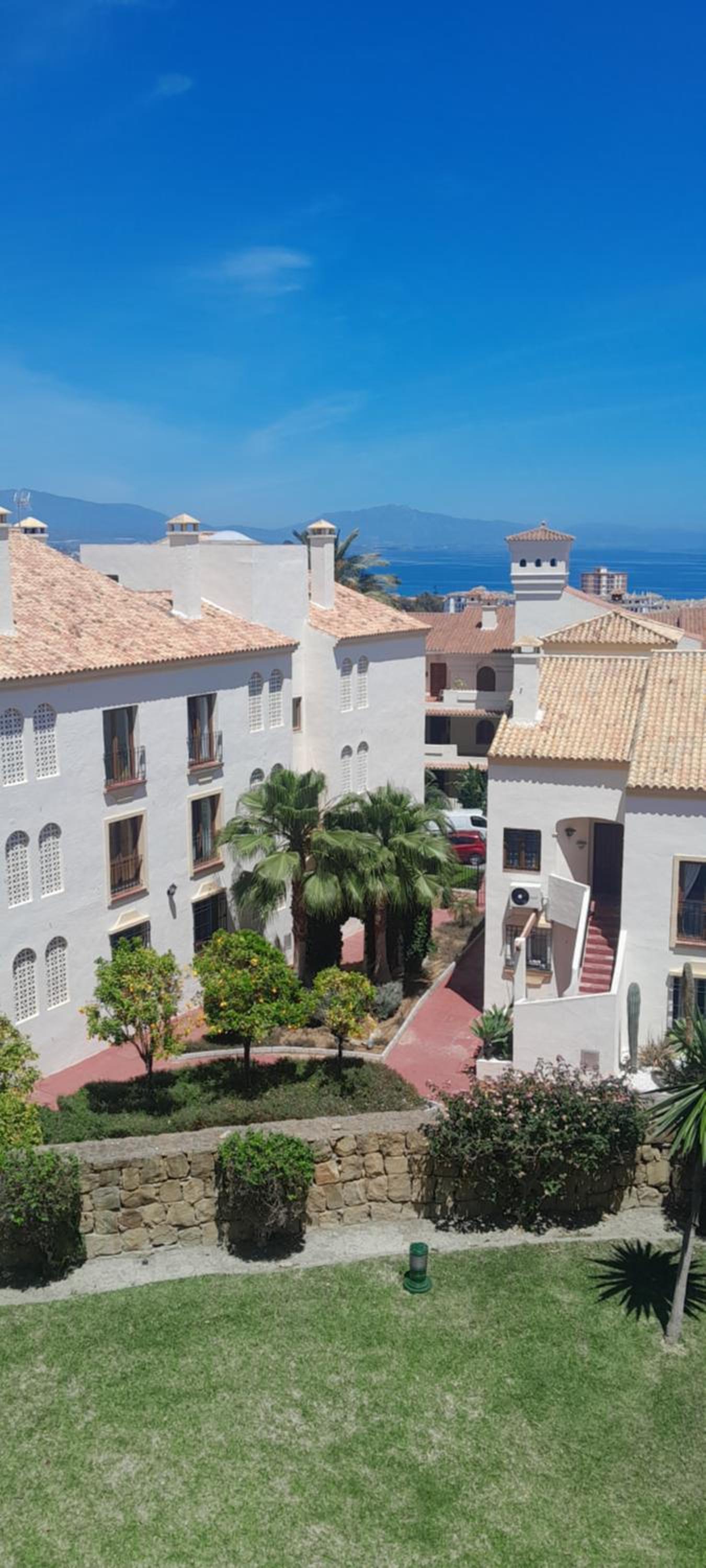 Appartment Urbanizacion Duquesa Suites Golf and Garden Beautiful View