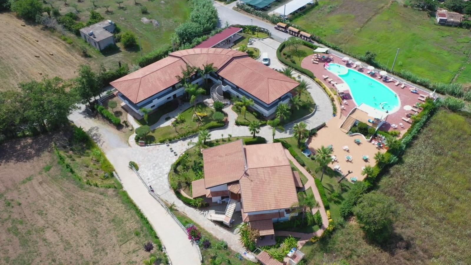 LUZIA AGRIRESORT - Piscina Panoramica e vista Mare a Capo Vaticano