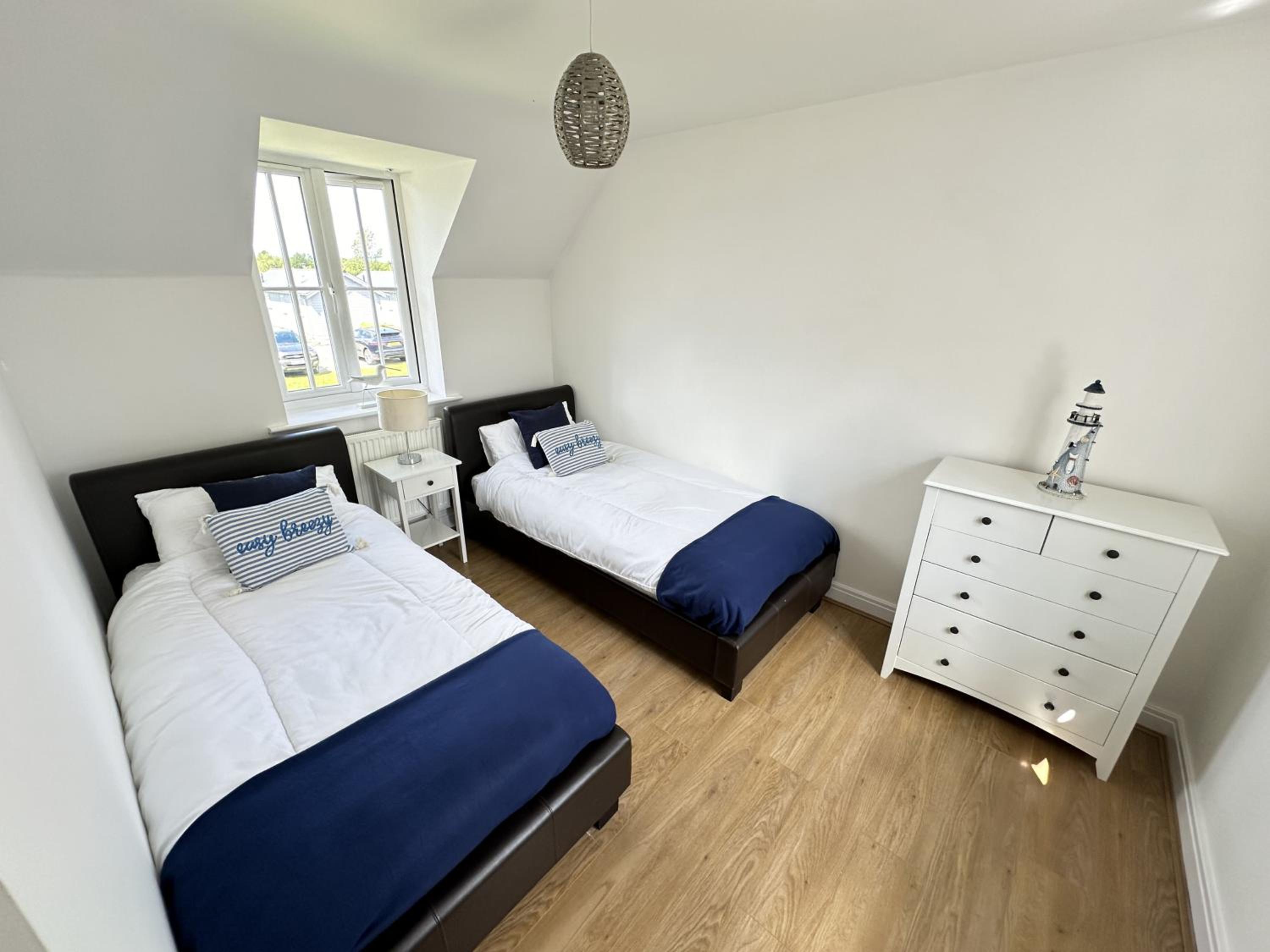 Seasalt Cottage - Part of the The Bay Filey Holiday Village with pool, gym and direct beach access, pub, restaurant, tennis and meadows walks