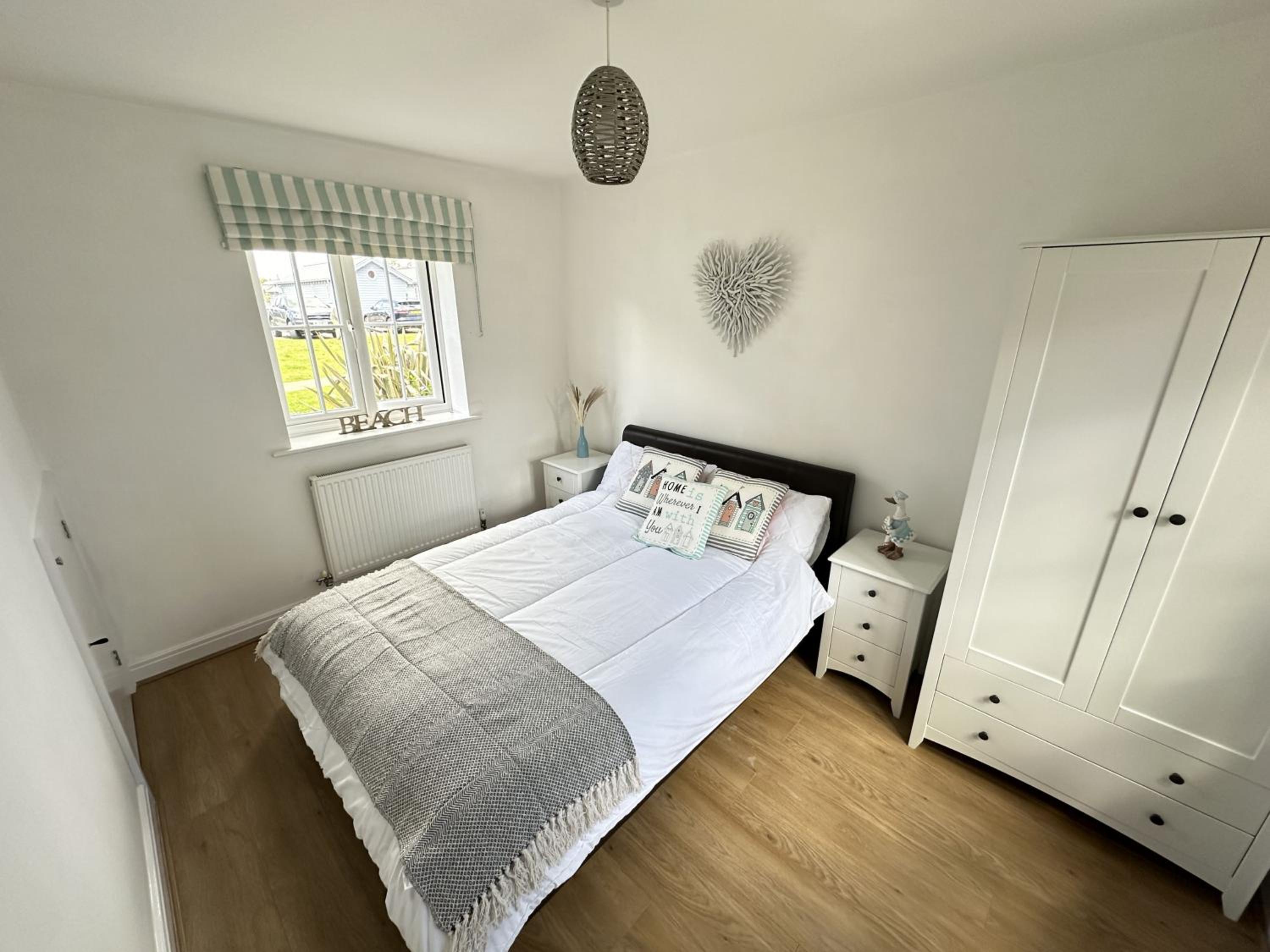 Seasalt Cottage - Part of the The Bay Filey Holiday Village with pool, gym and direct beach access, pub, restaurant, tennis and meadows walks