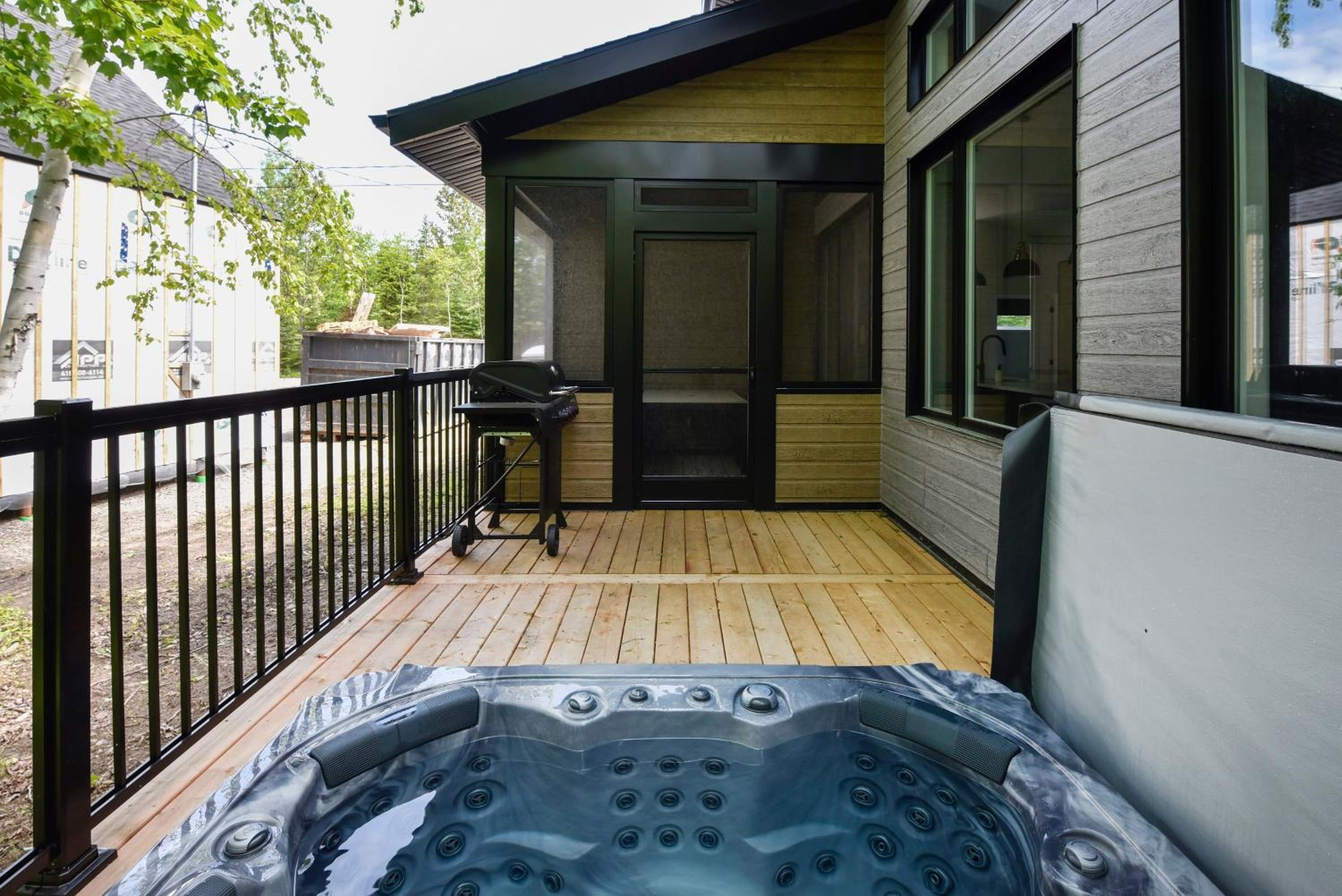 Achille - Boisé avec spa et sauna