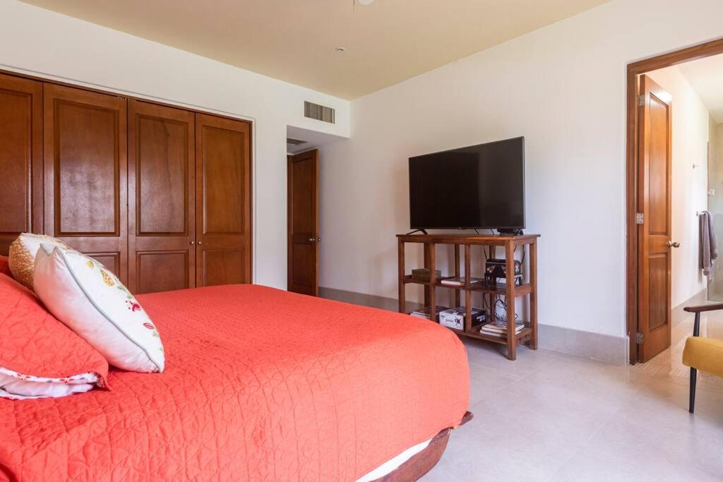 Stunning condo in excellent location