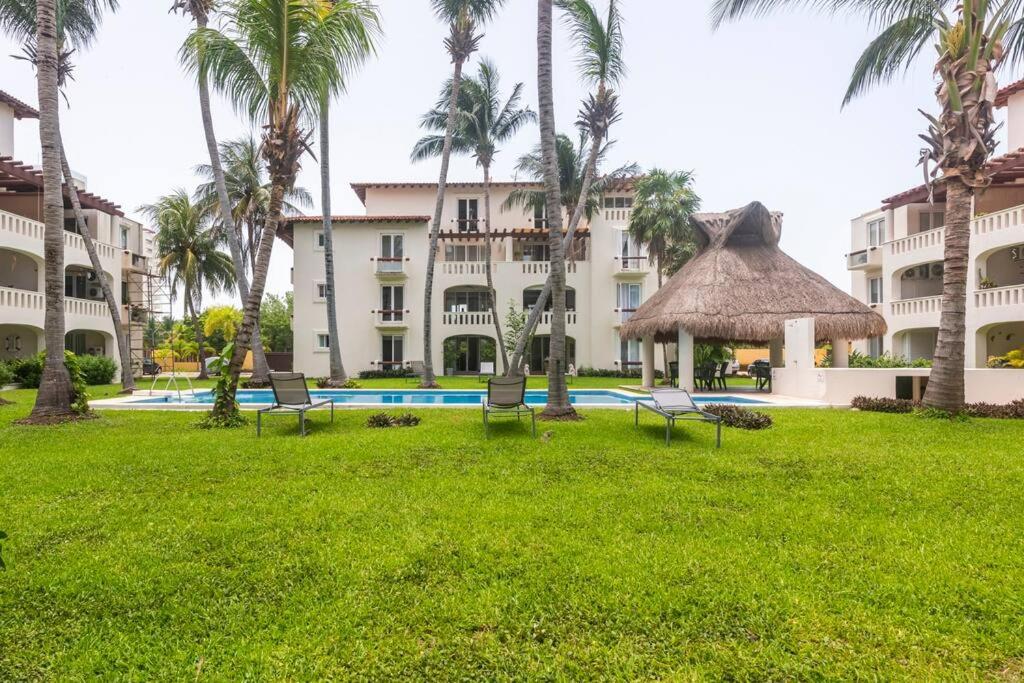 Stunning condo in excellent location