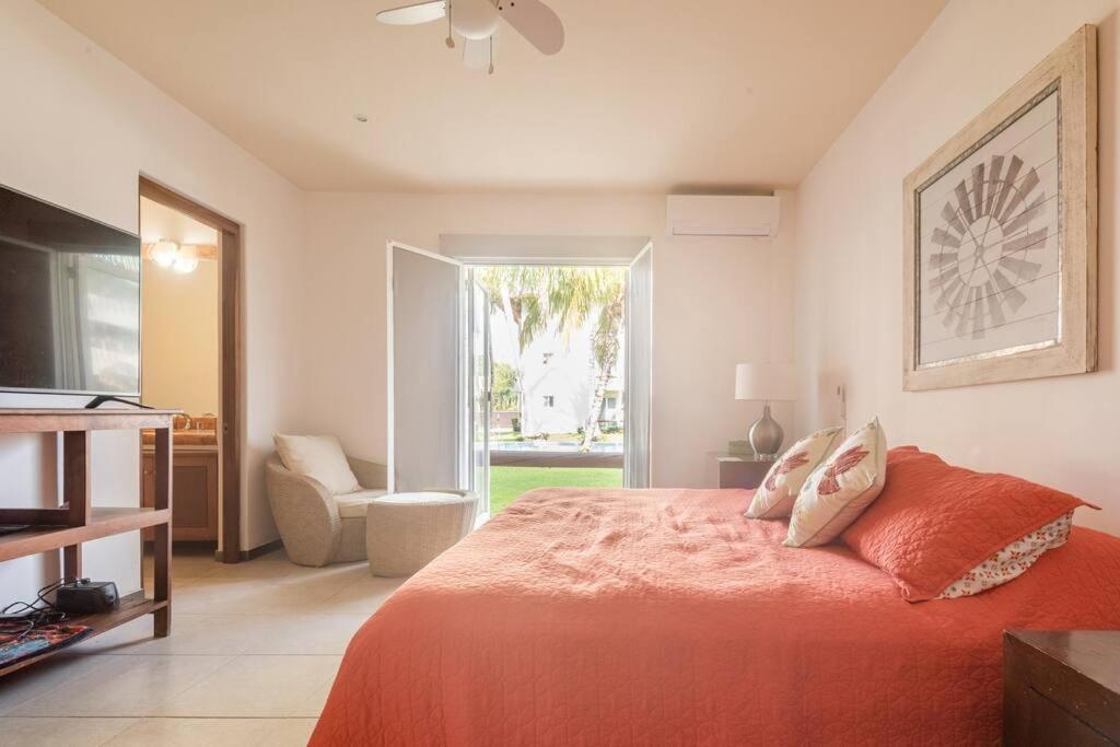 Stunning condo in excellent location