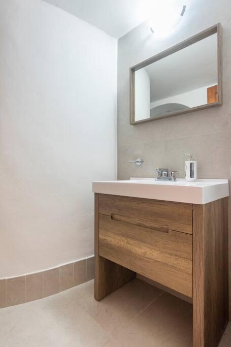 Stunning condo in excellent location