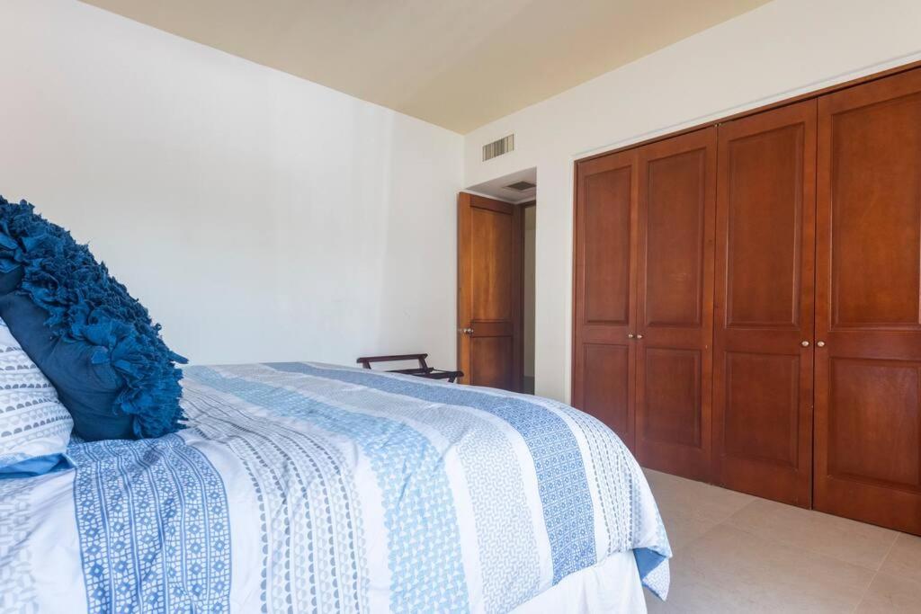 Stunning condo in excellent location