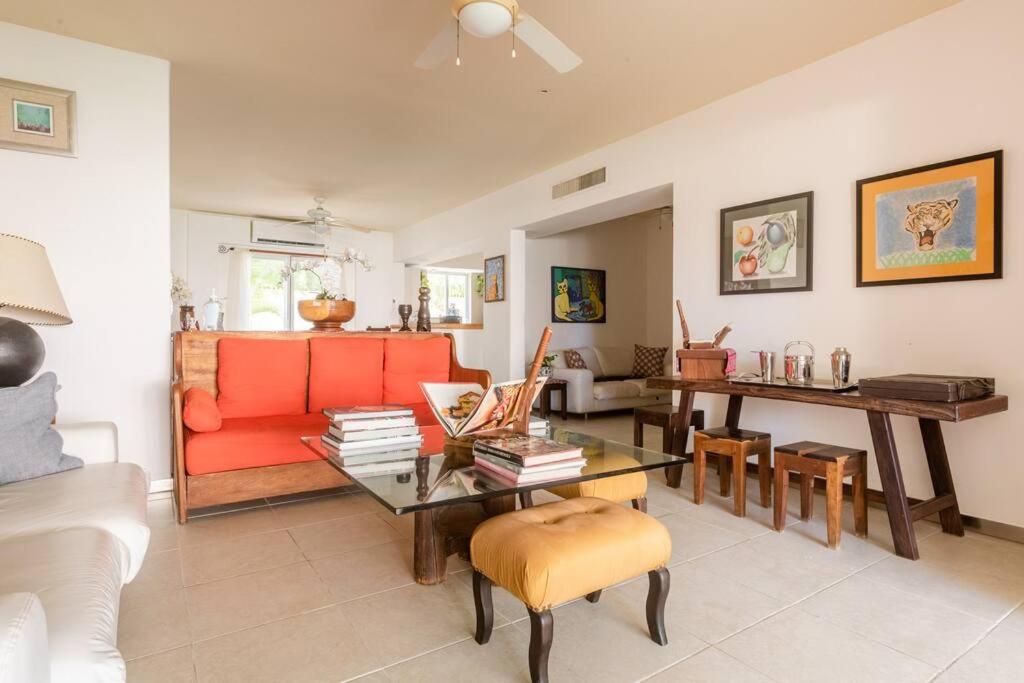 Stunning condo in excellent location