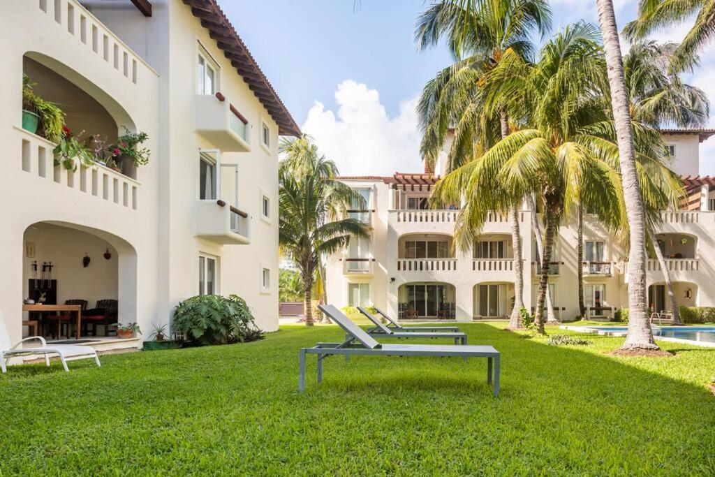 Stunning condo in excellent location