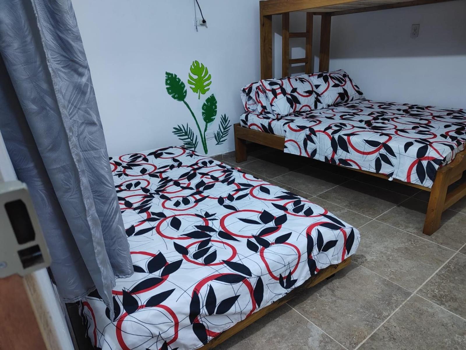 Hostal Rojoyale