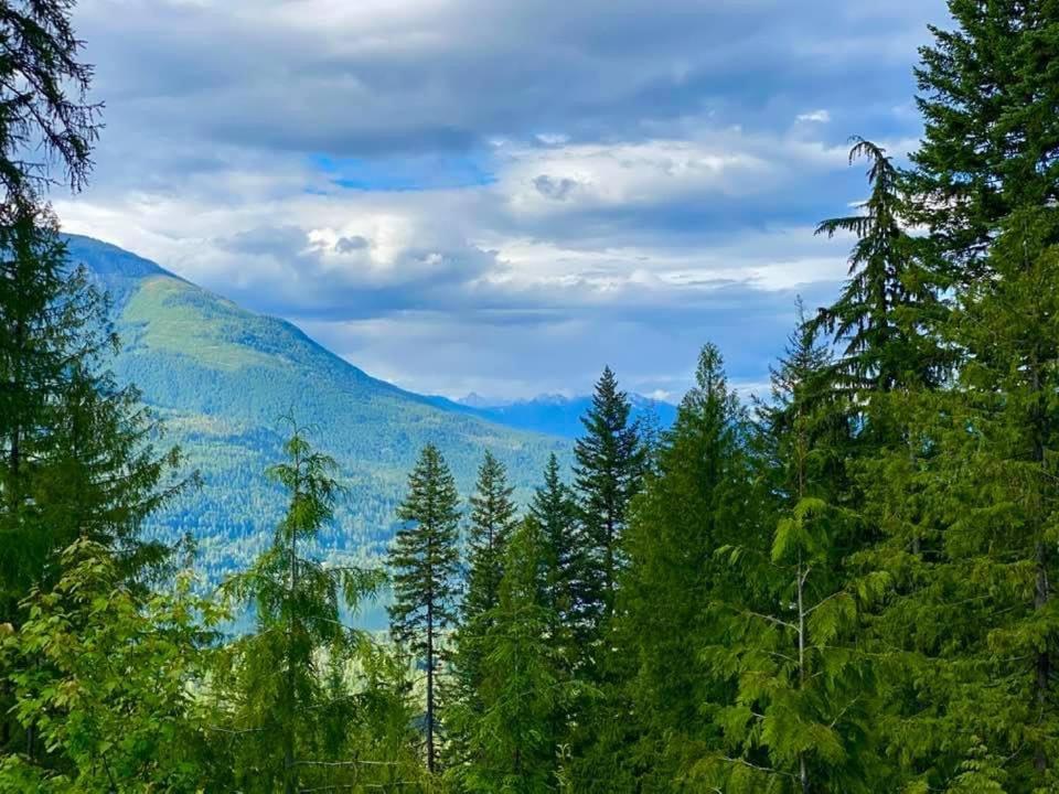 The Kootenay Cottage
