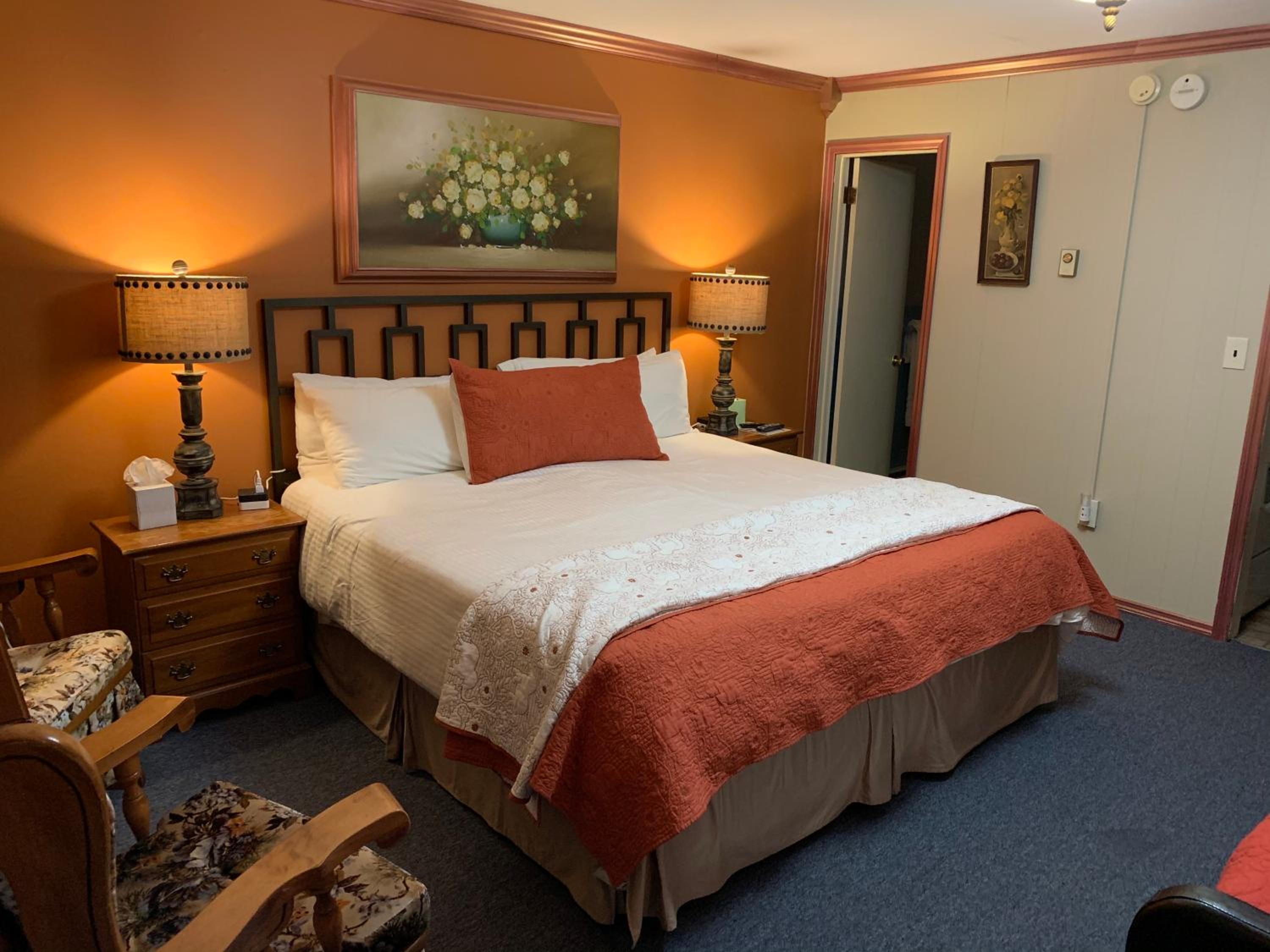 Starlite Motel & Suites