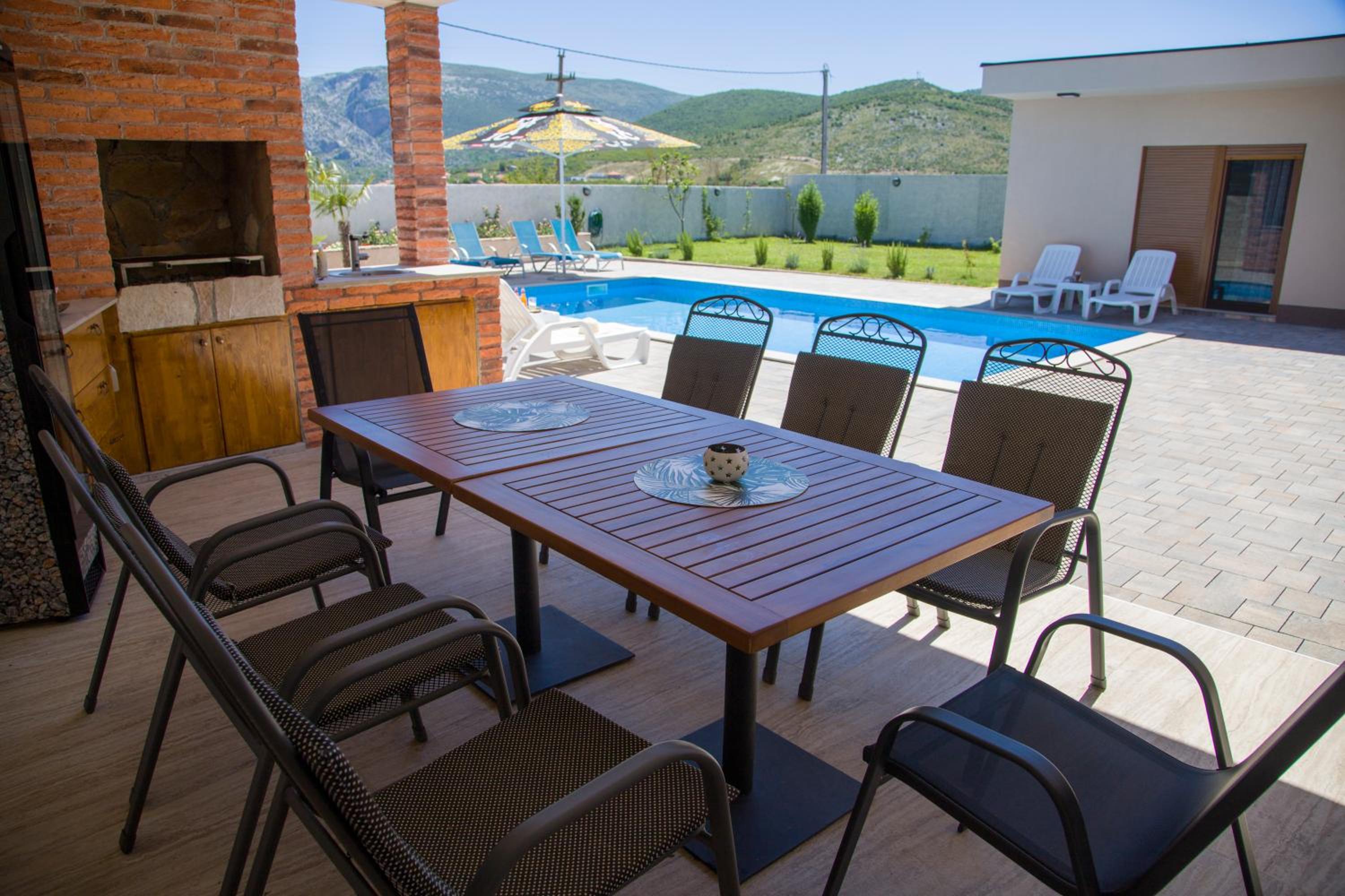 Luxury Villa G Residency