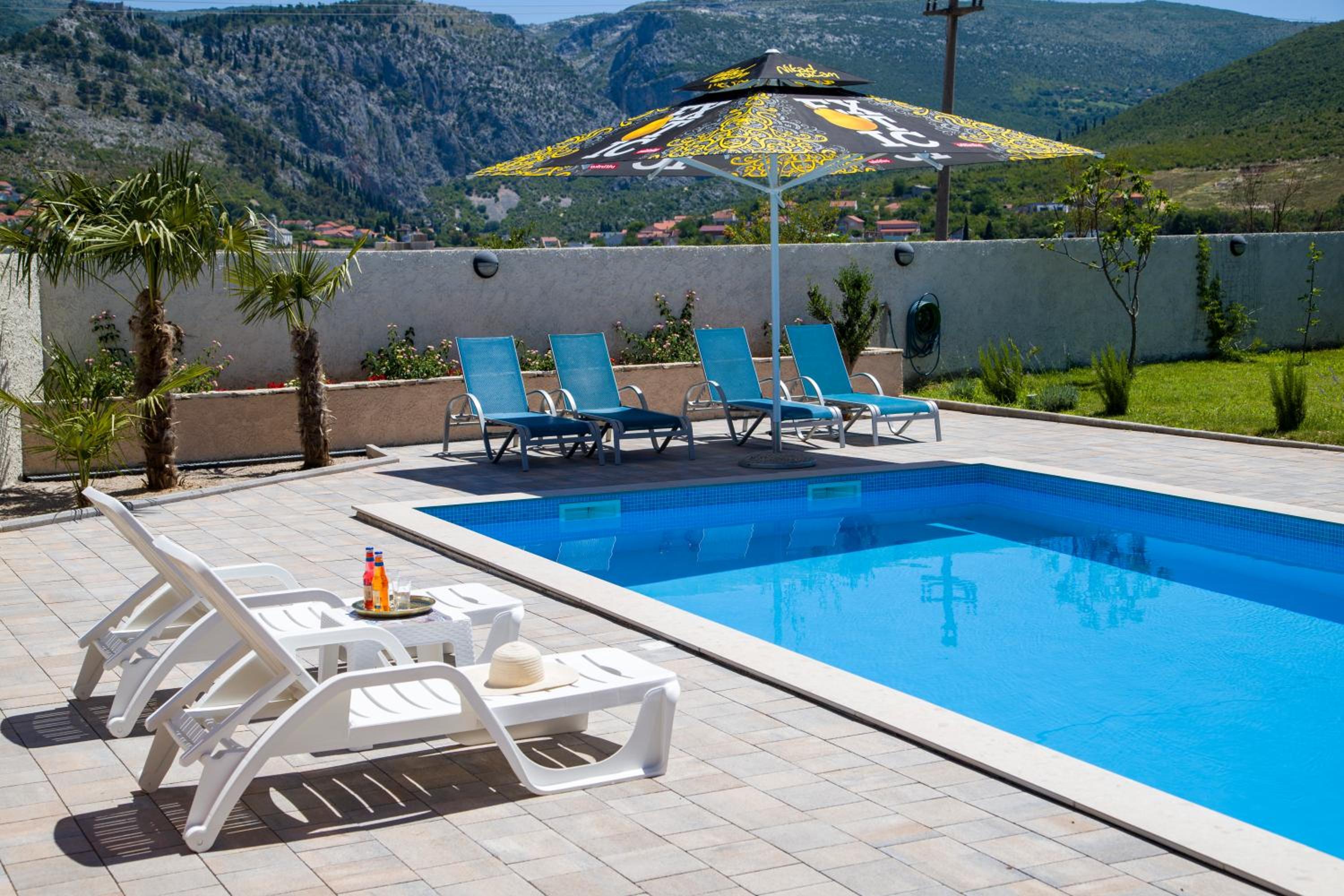 Luxury Villa G Residency
