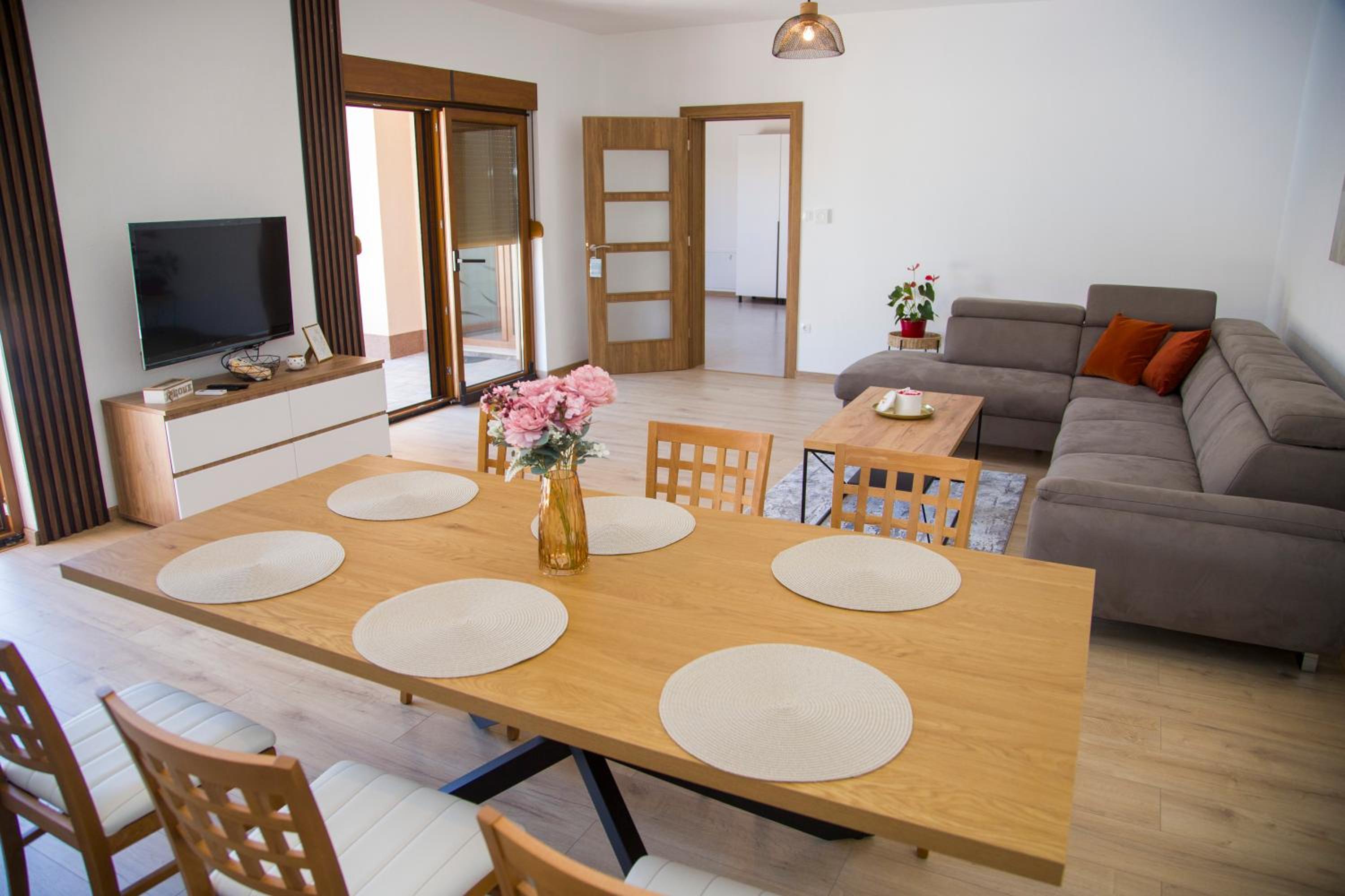 Luxury Villa G Residency