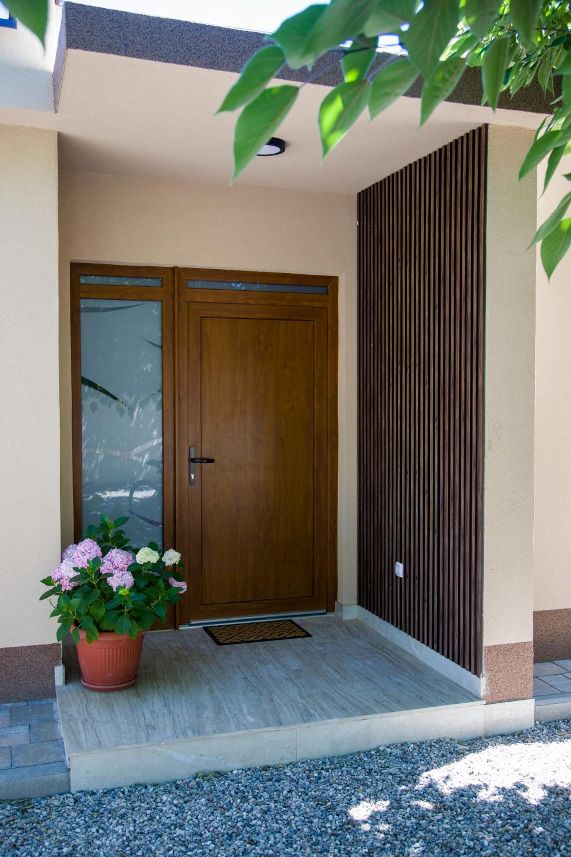 Luxury Villa G Residency