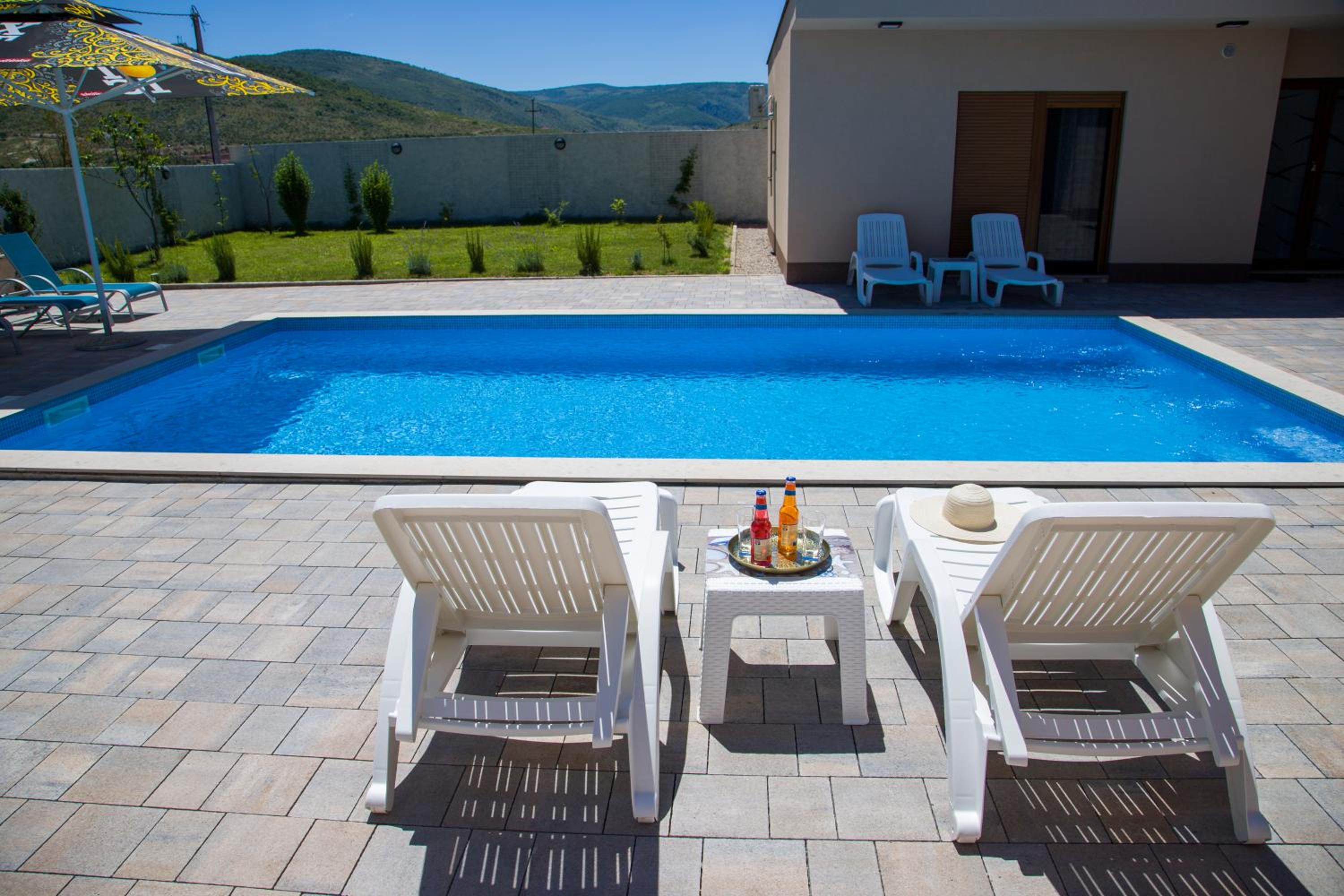 Luxury Villa G Residency