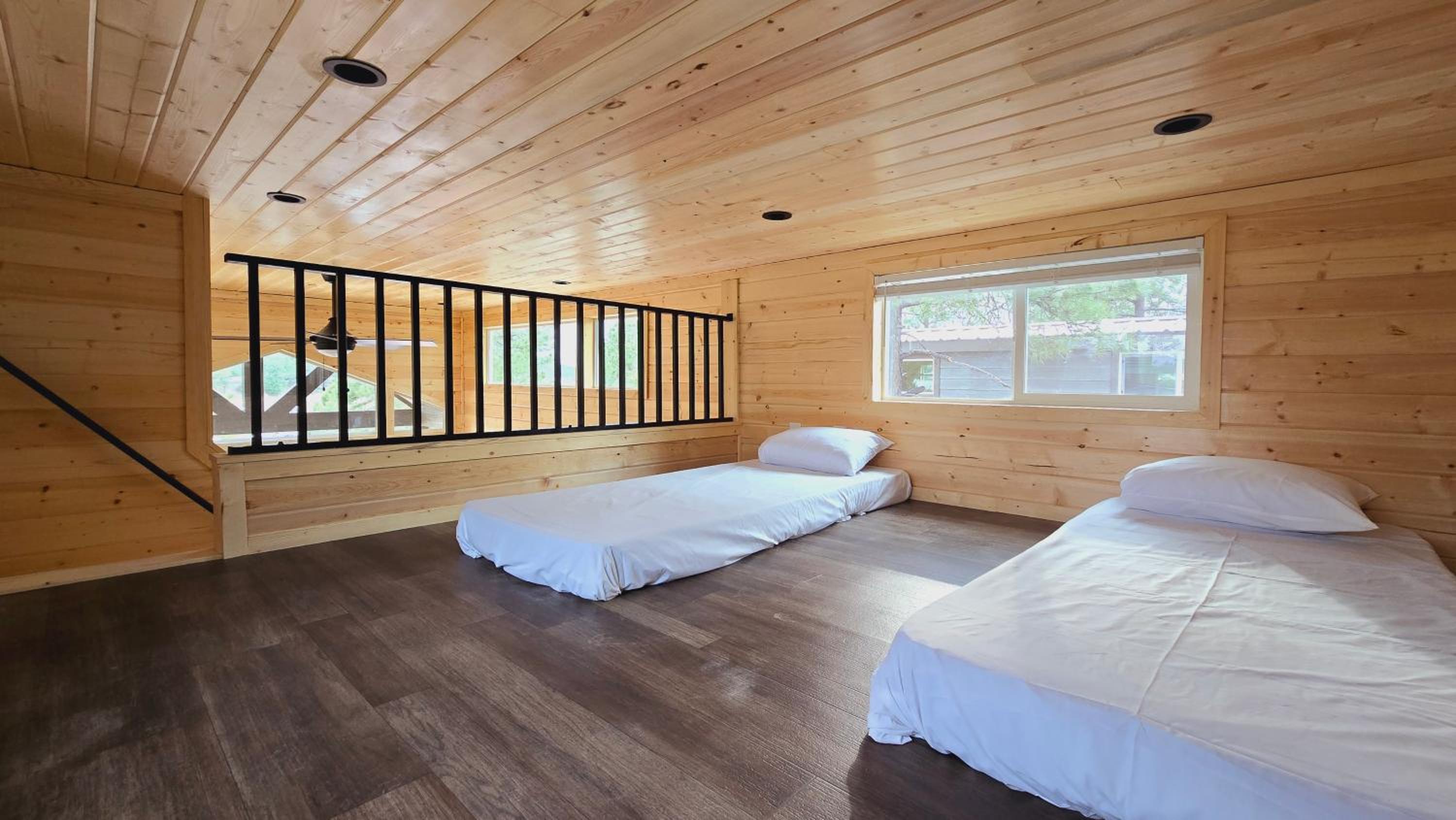 Cozy Cabin With Mountain View 3A