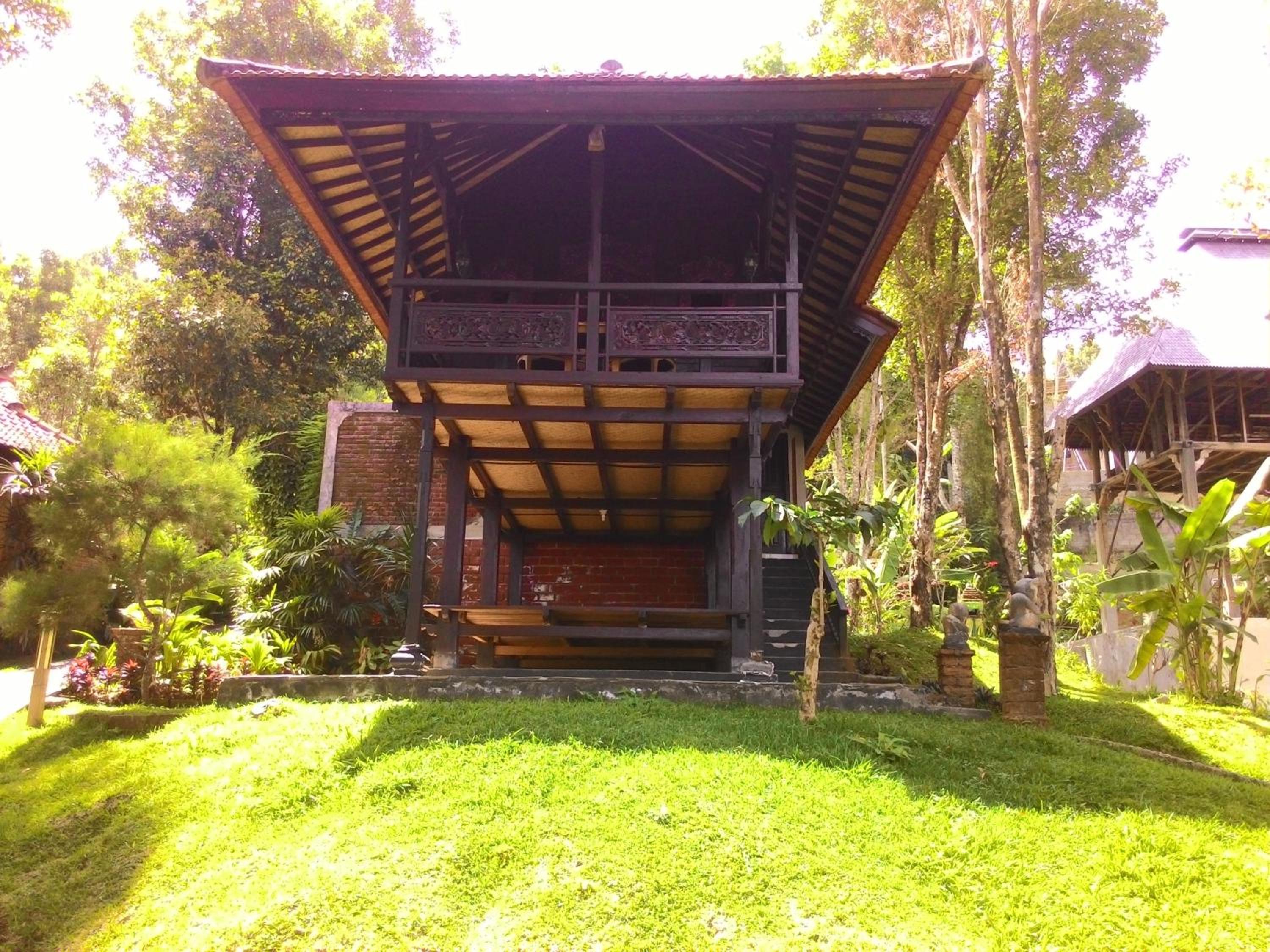 Melanting Cottages