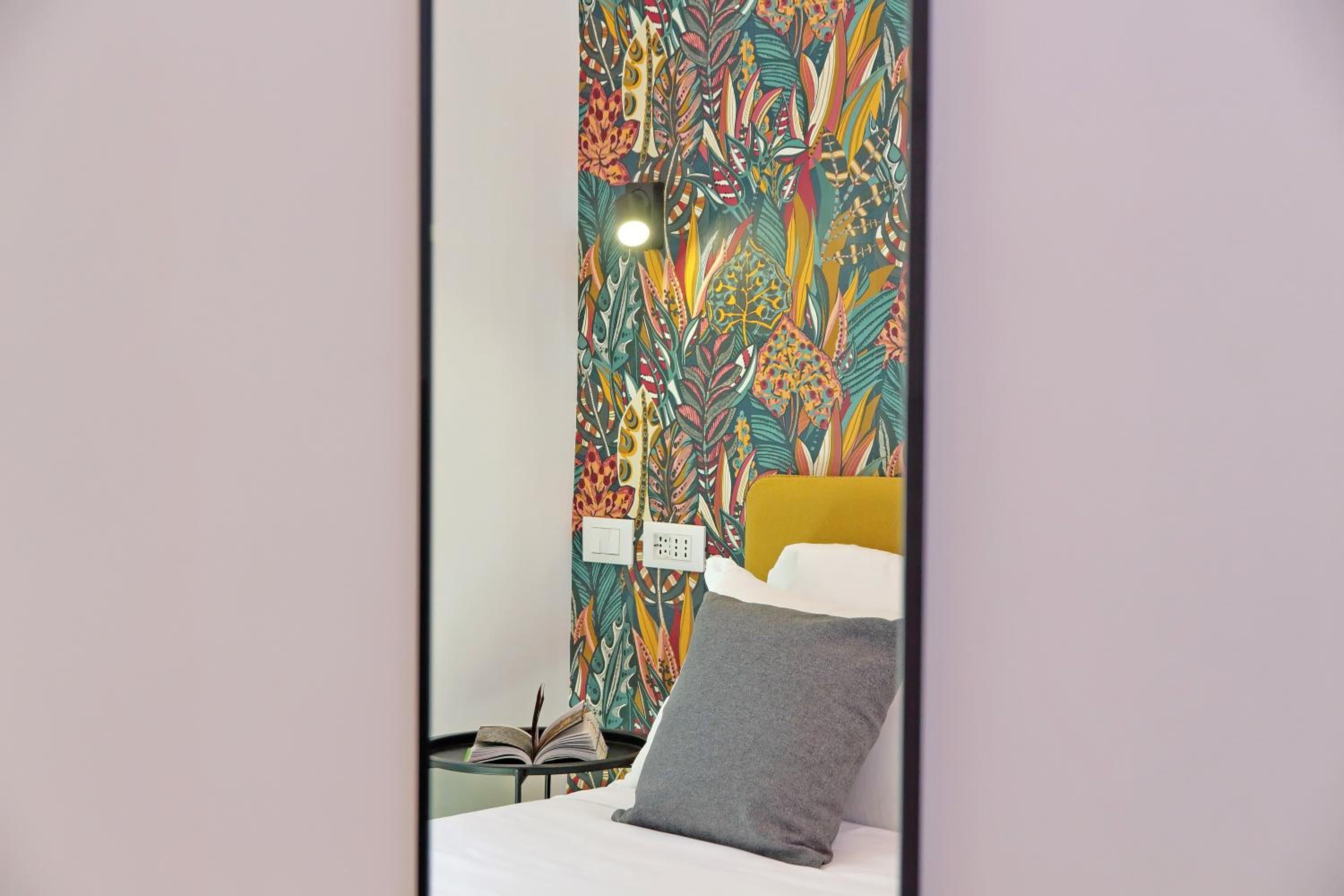 Redseven Rome Apartments