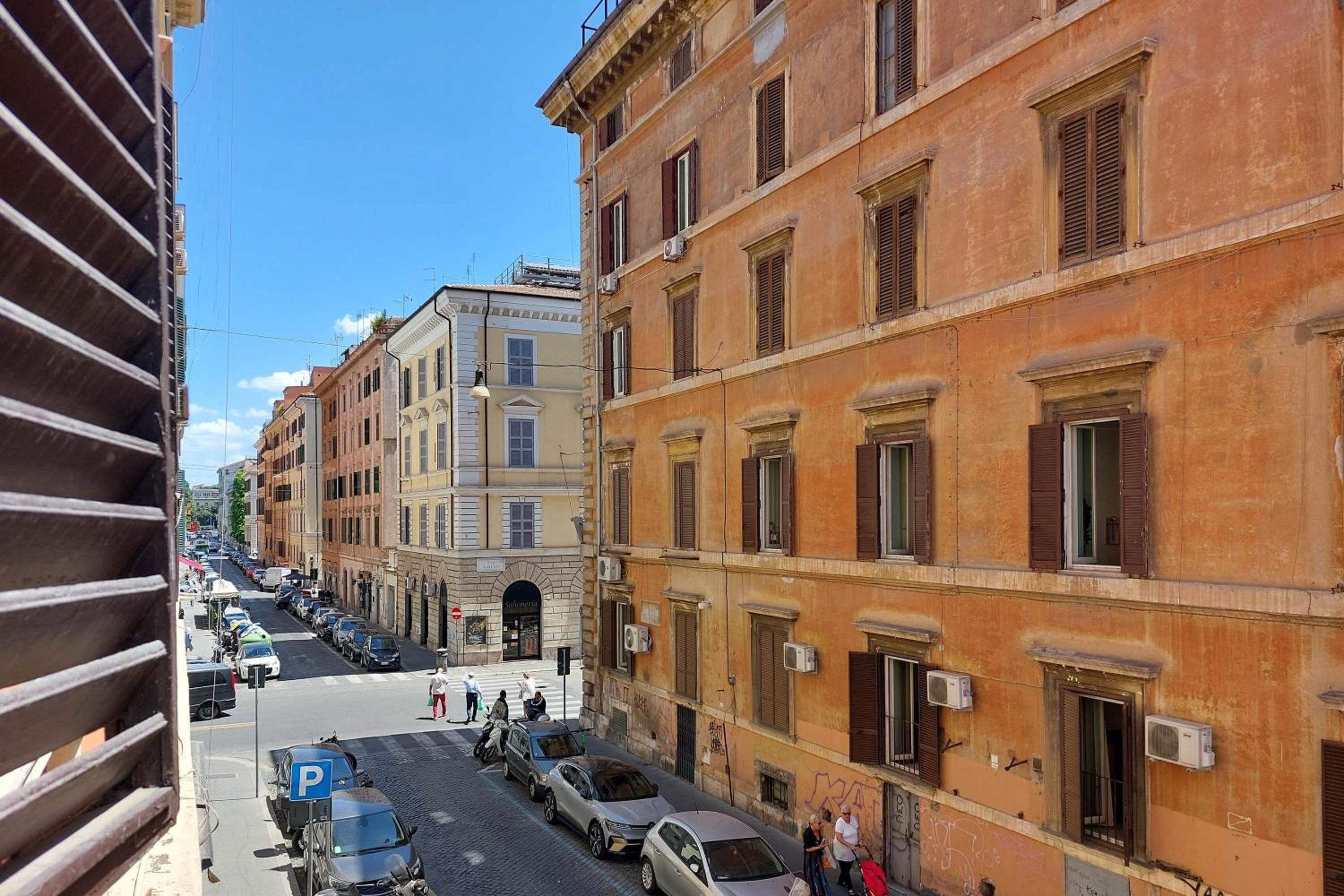 Redseven Rome Apartments