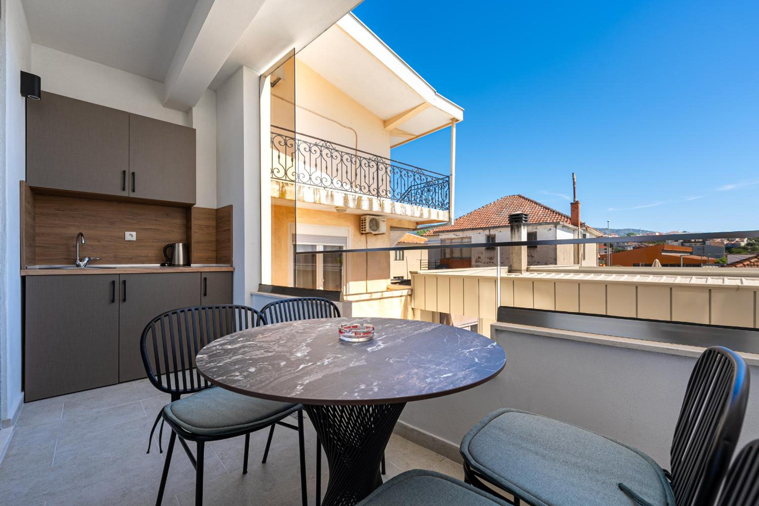 Sahat Kula Residence