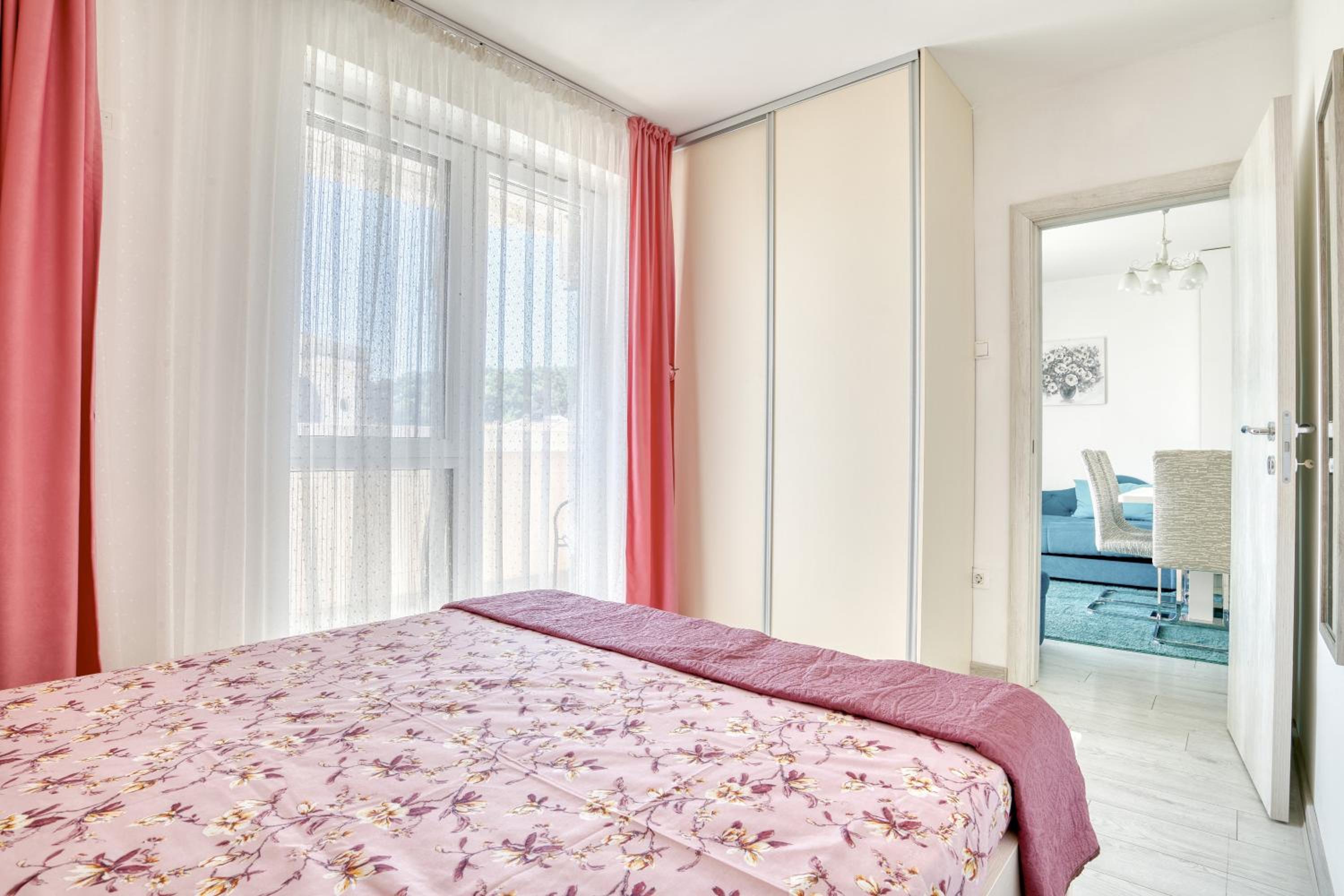 Apartman Bojana LUX view 5