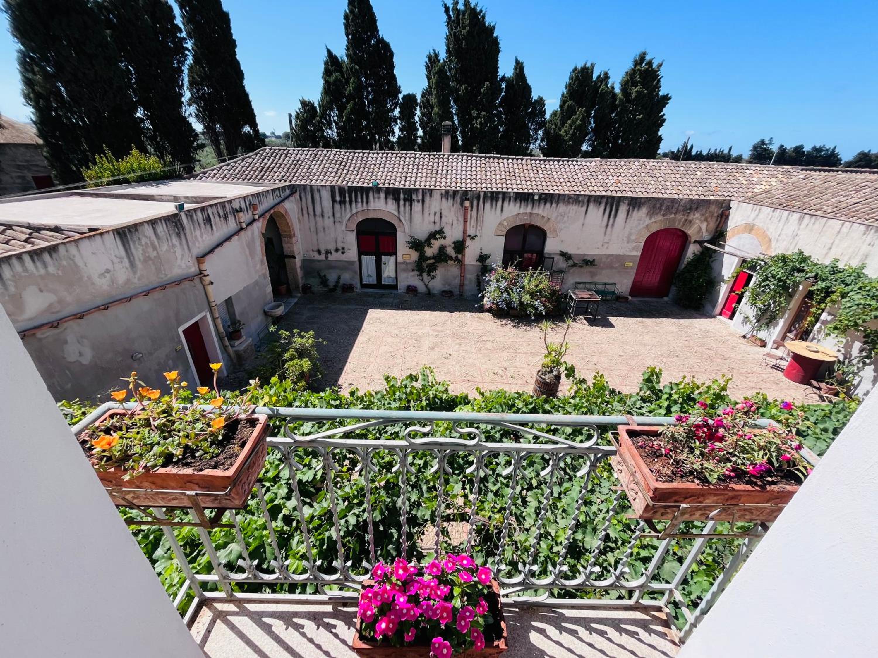 Baglio Fontanasalsa Agriturismo view 4