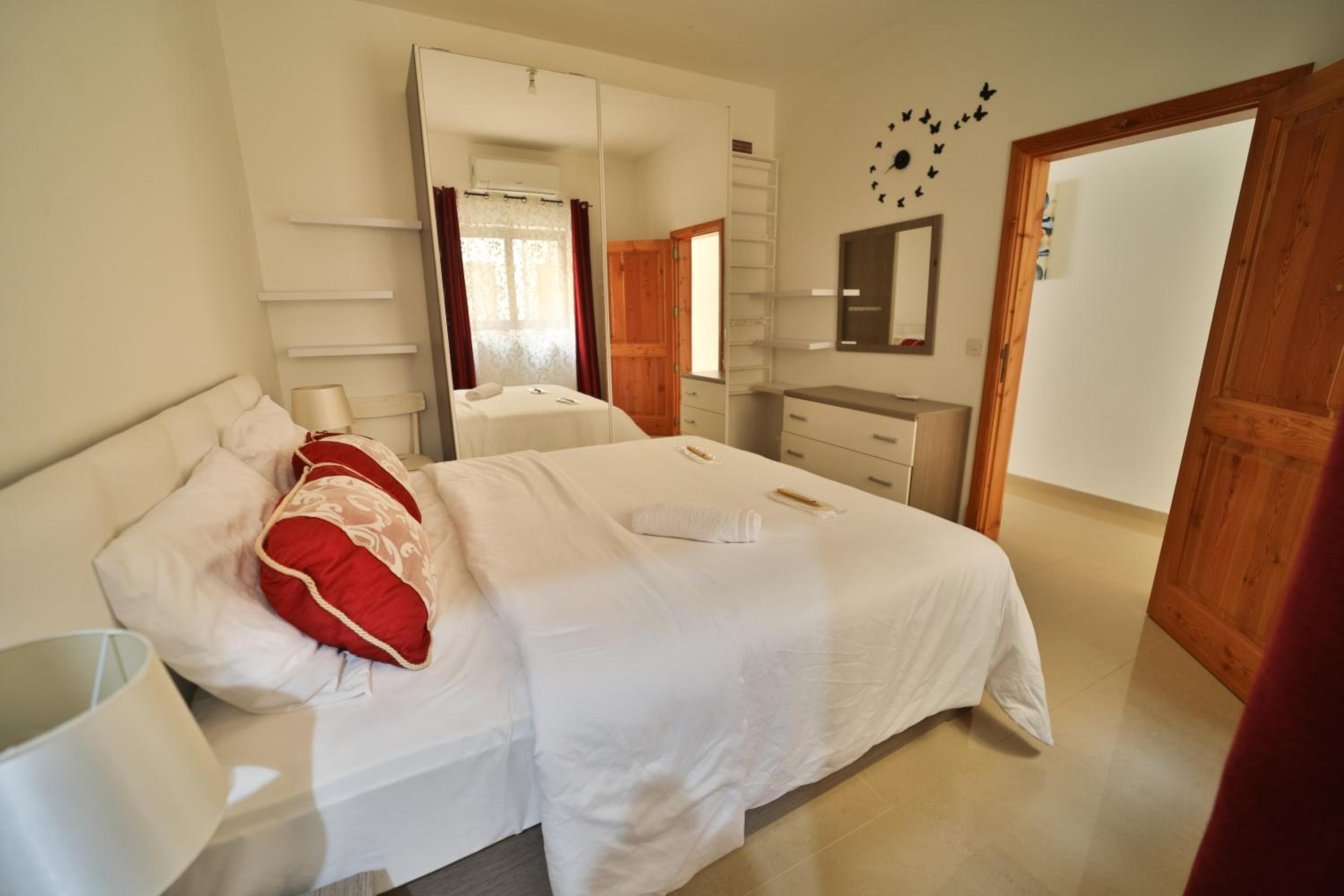 Modern SeaView Xlendi Apartment