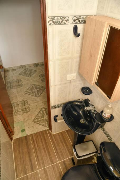 Casa cerca al Club el Rodeo y centro deportivo