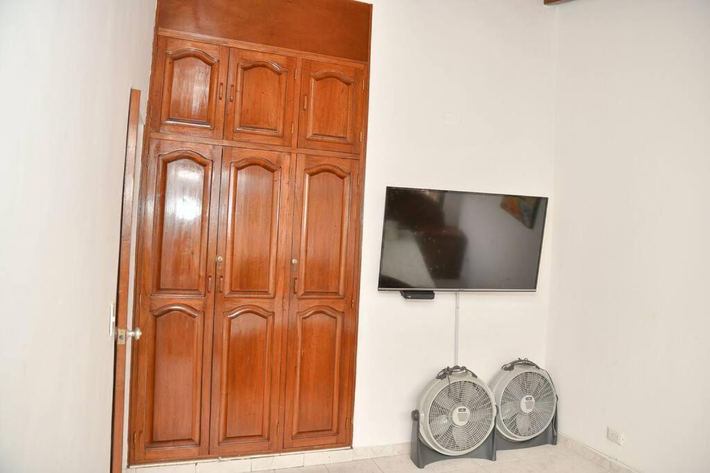 Casa cerca al Club el Rodeo y centro deportivo