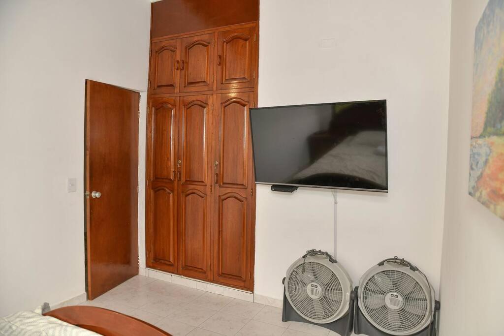 Casa cerca al Club el Rodeo y centro deportivo