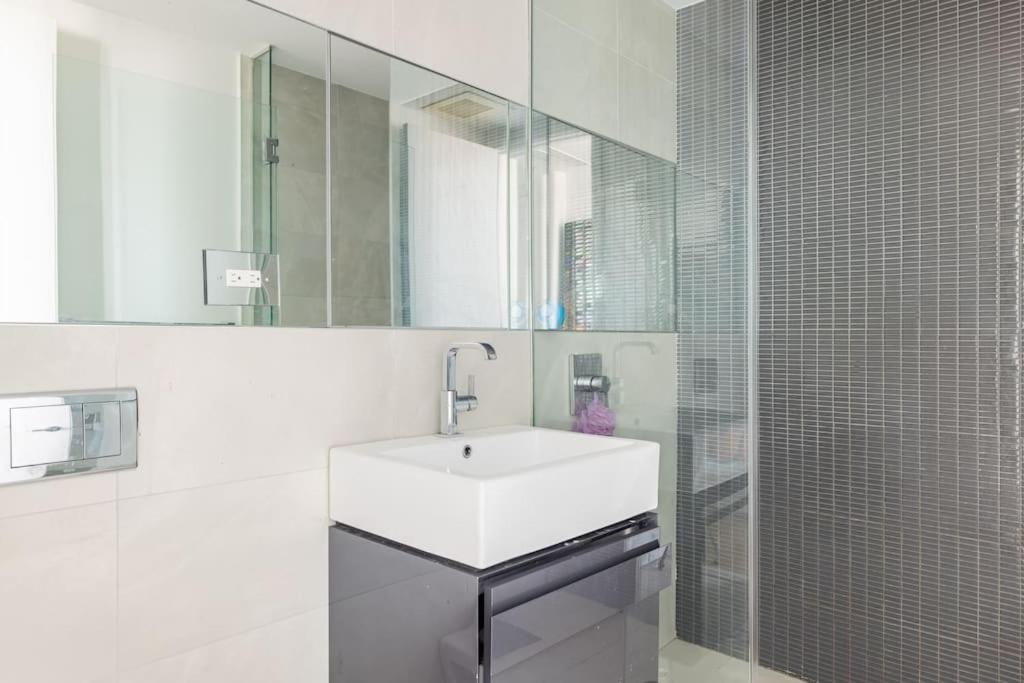 Travive New York Brand New Five Bedroom Penthouse