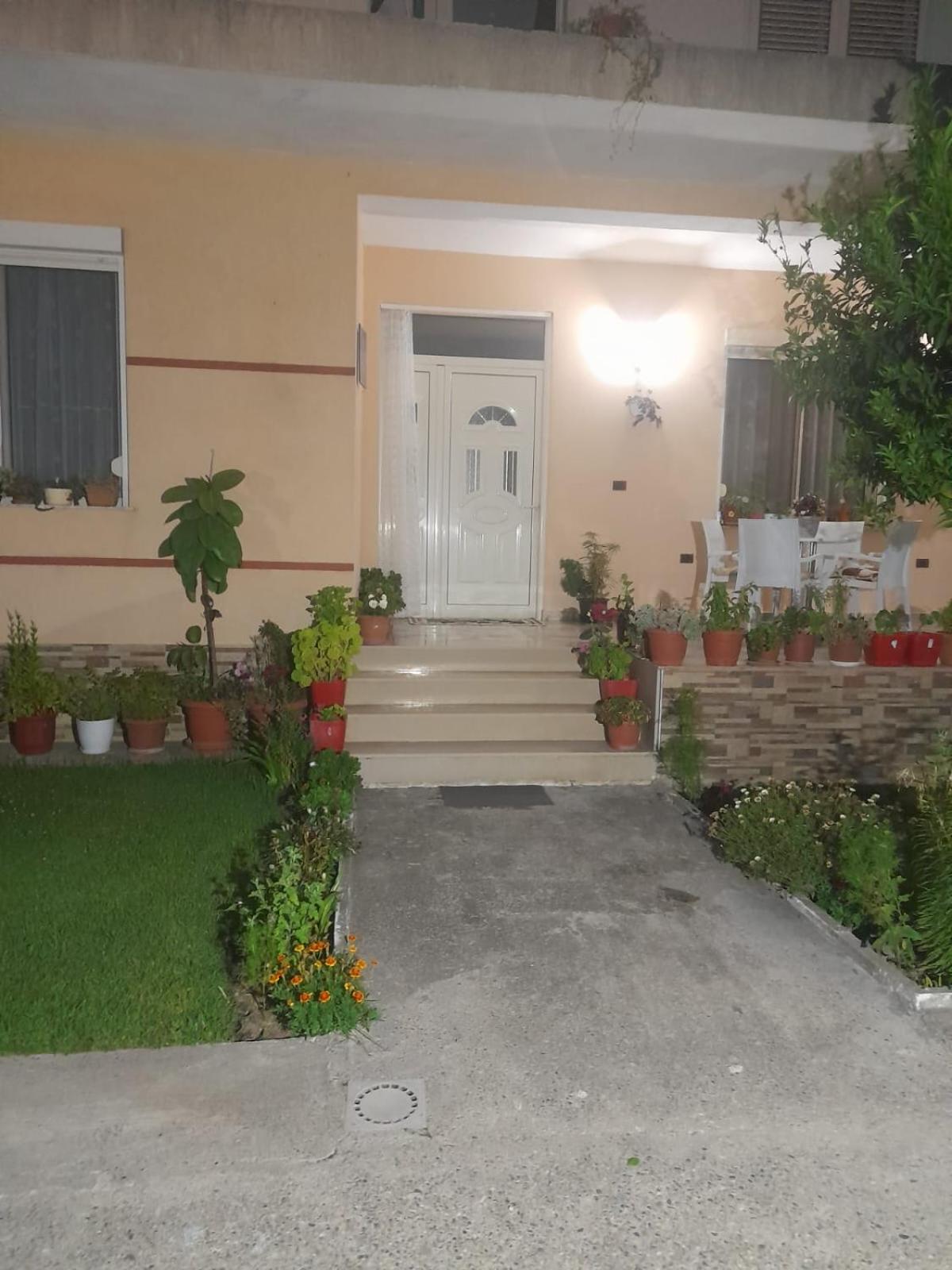 Besi Guesthouse